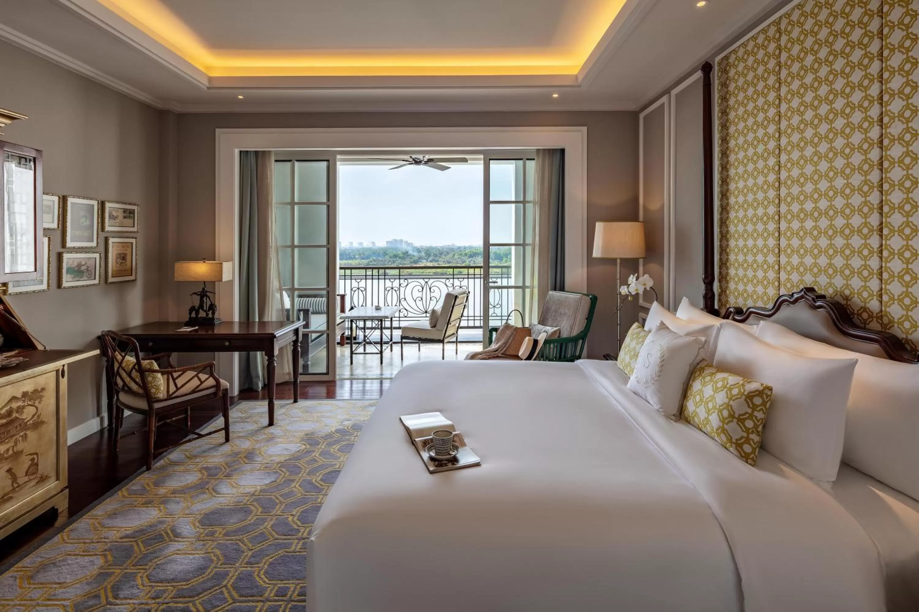 Bedroom, Bed in Mia Saigon – Luxury Boutique Hotel