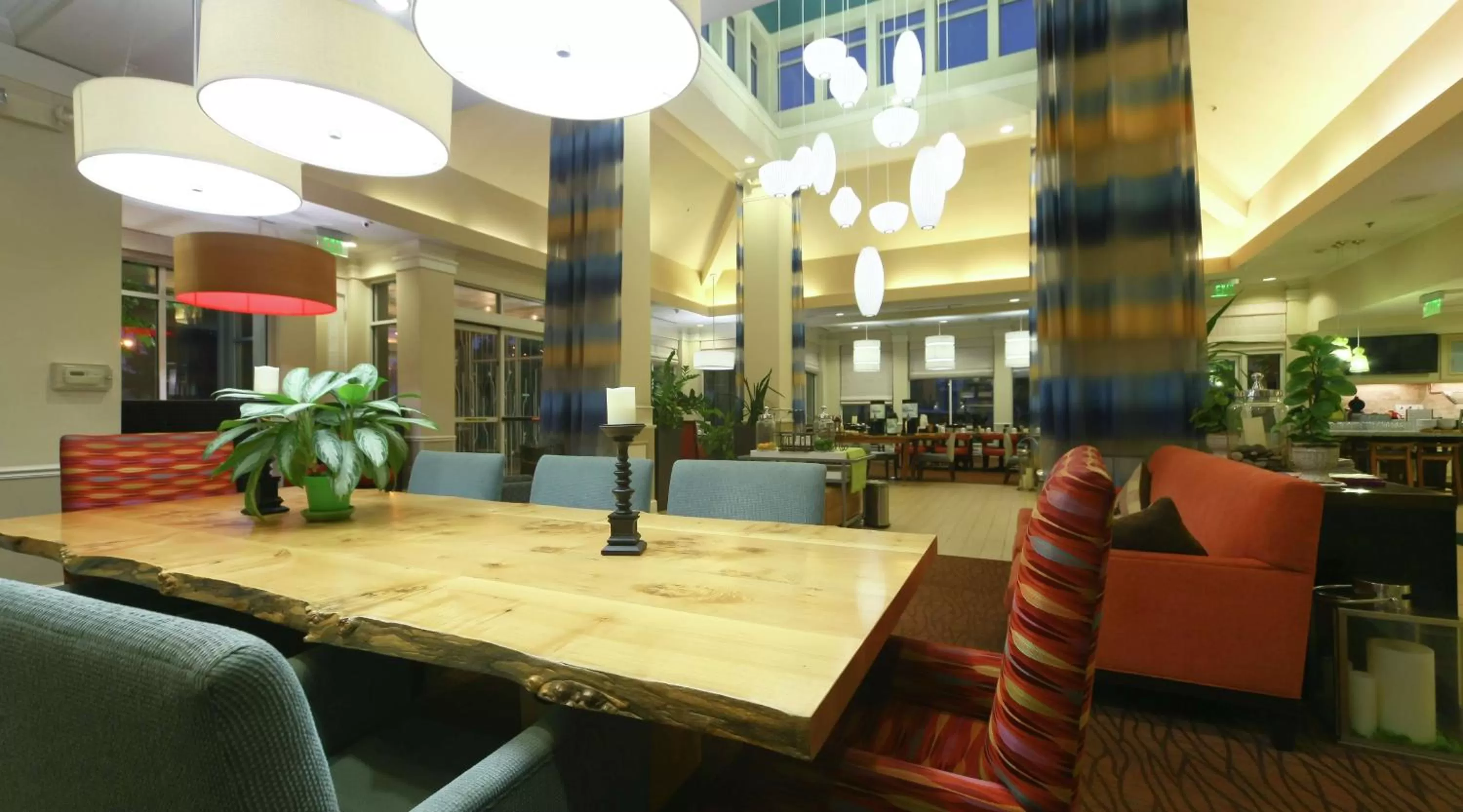Lobby or reception in Hilton Garden Inn Secaucus/Meadowlands
