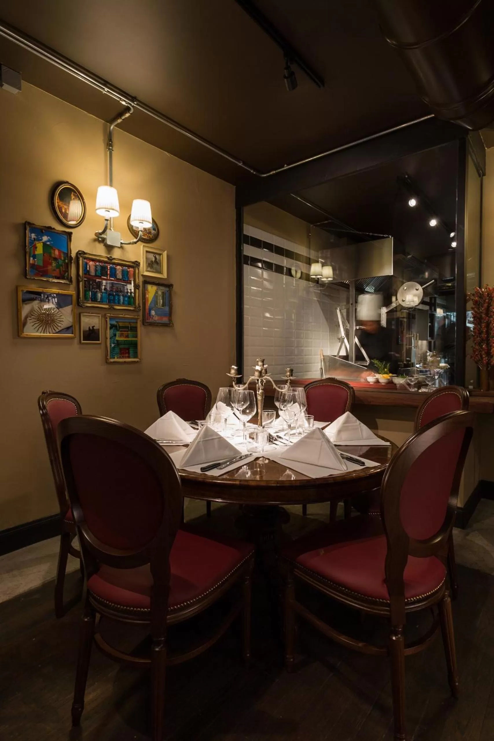 Restaurant/places to eat in Speronari Suites