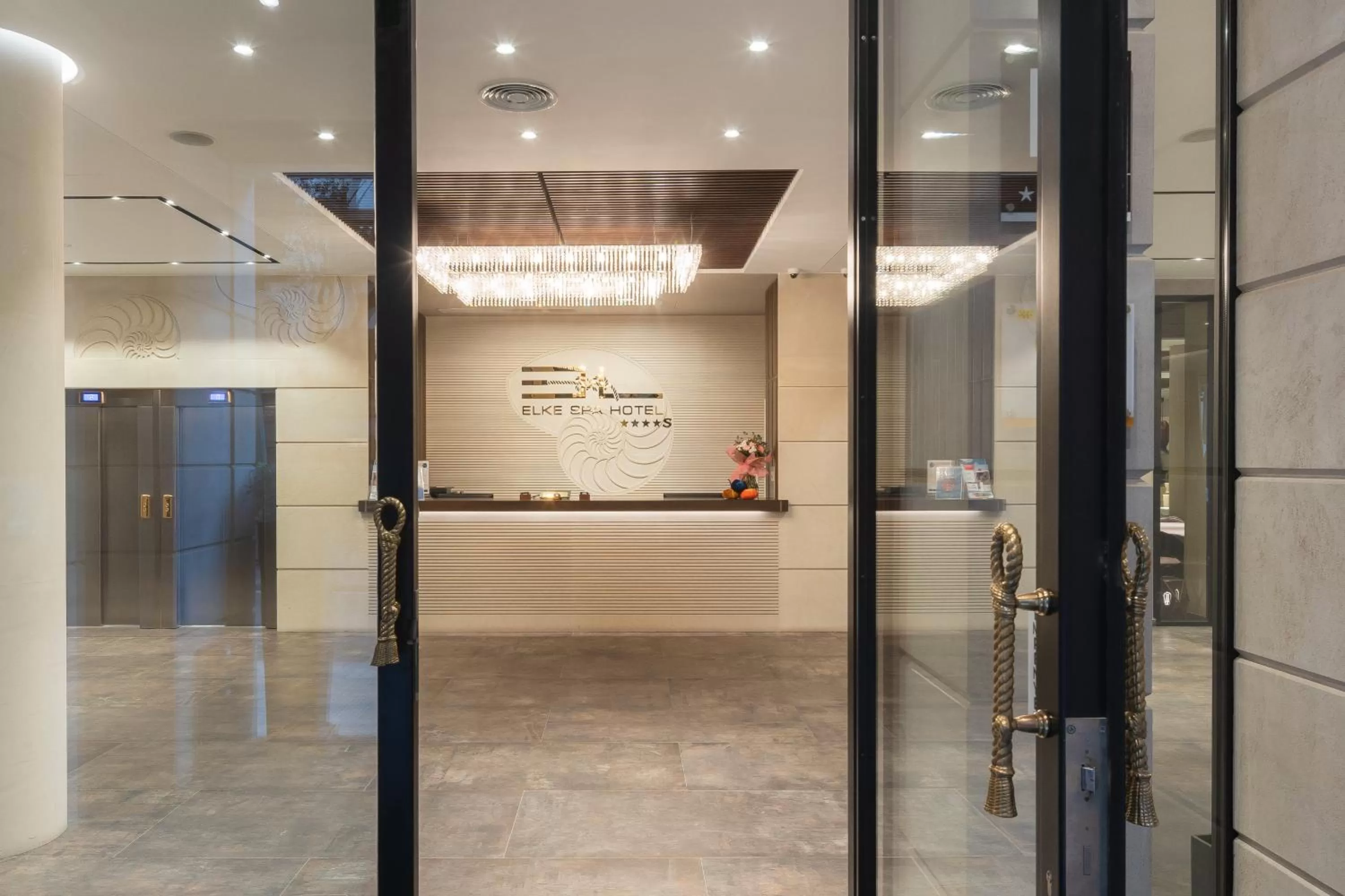 Facade/entrance in Boutique Hotel Élke Spa Superior