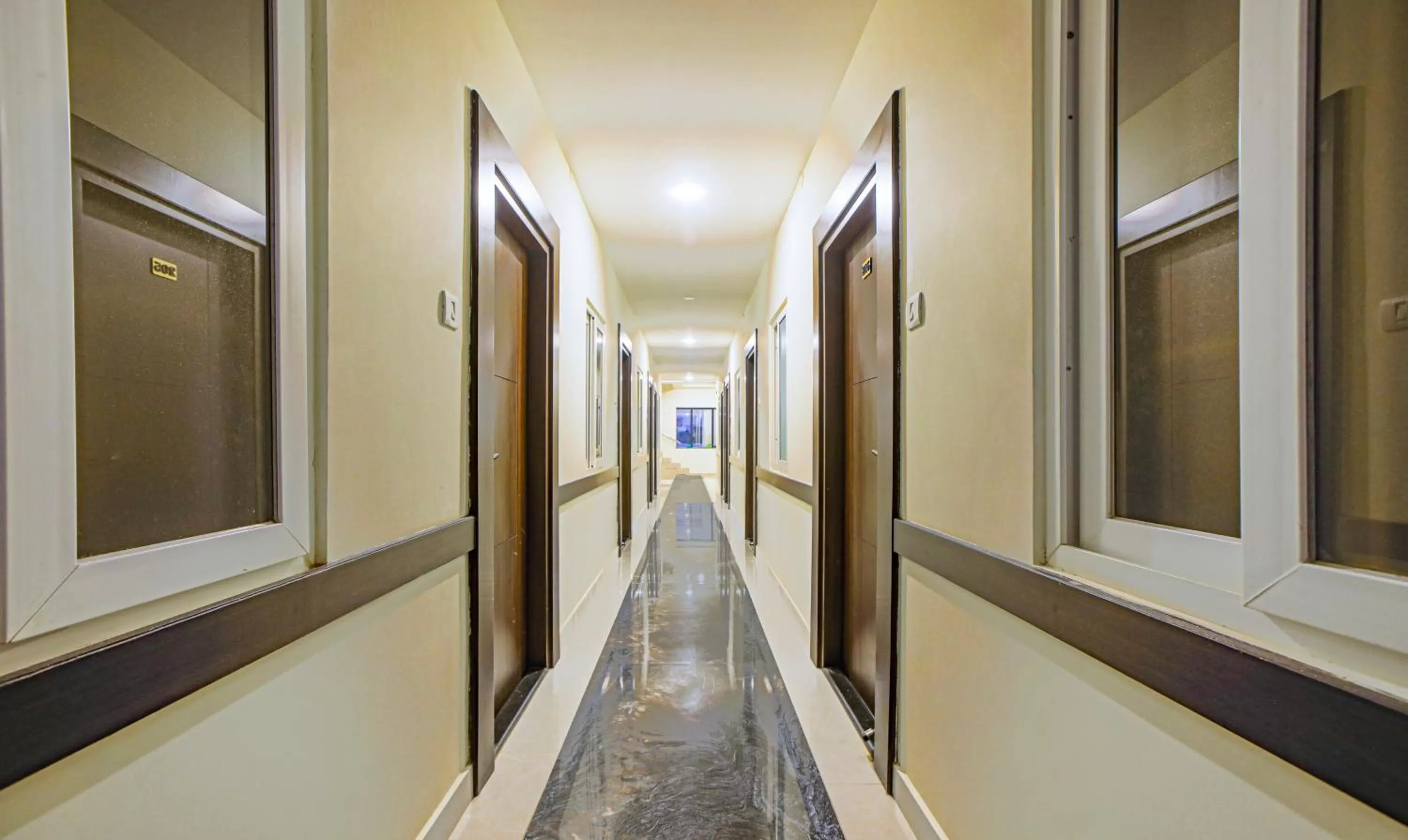 Lobby or reception in Treebo Naaz Royal