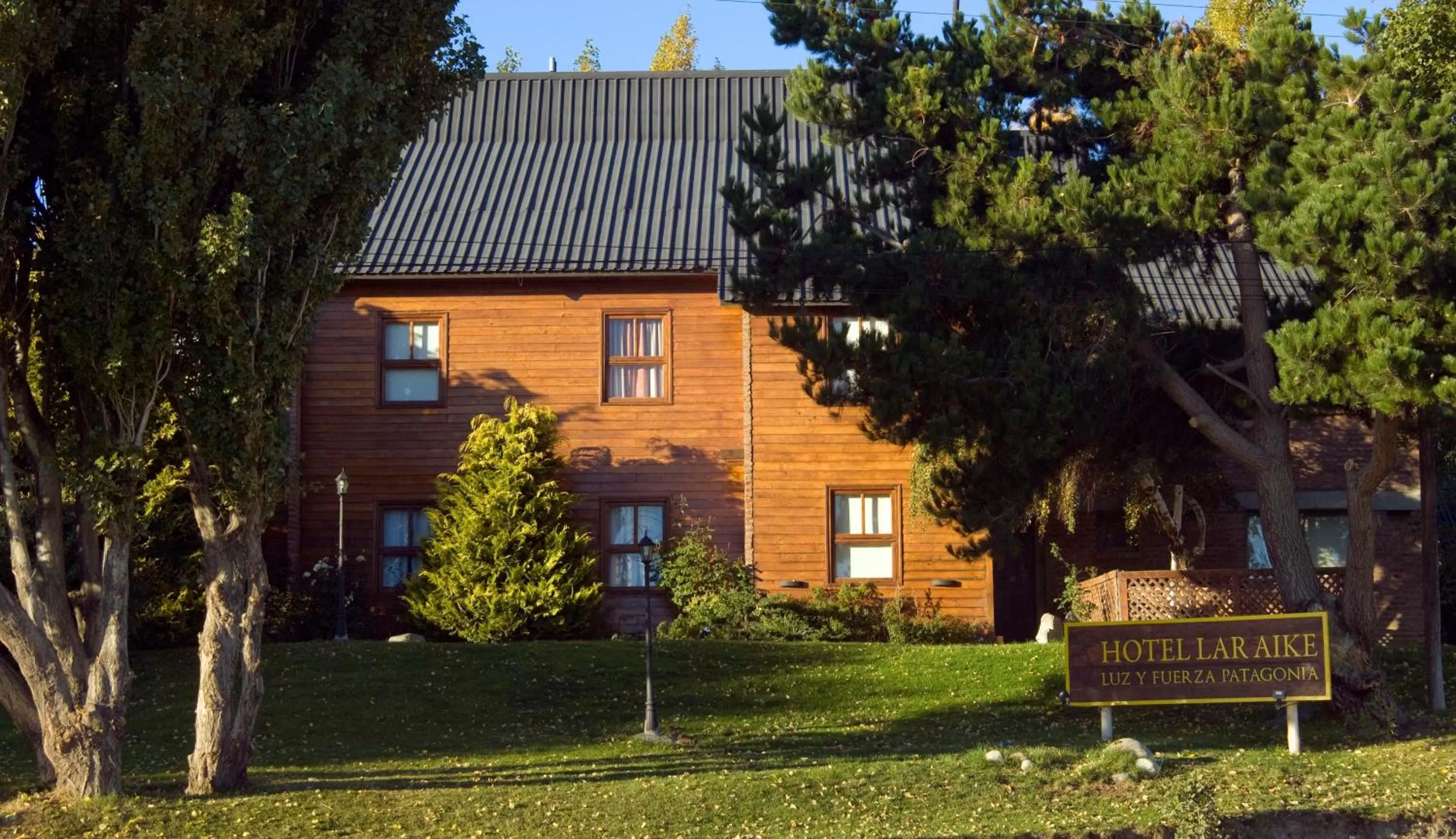 Property logo or sign in Lar Aike