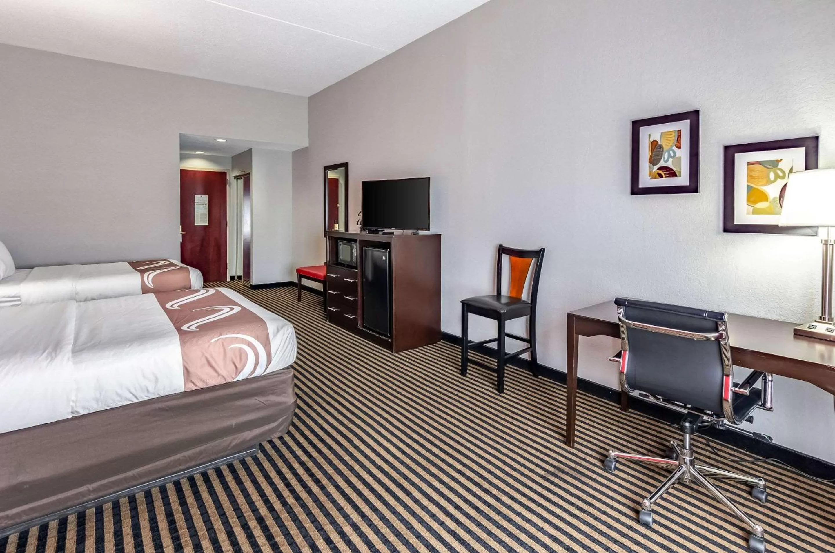 Photo of the whole room, Bed in Quality Inn & Suites Abingdon