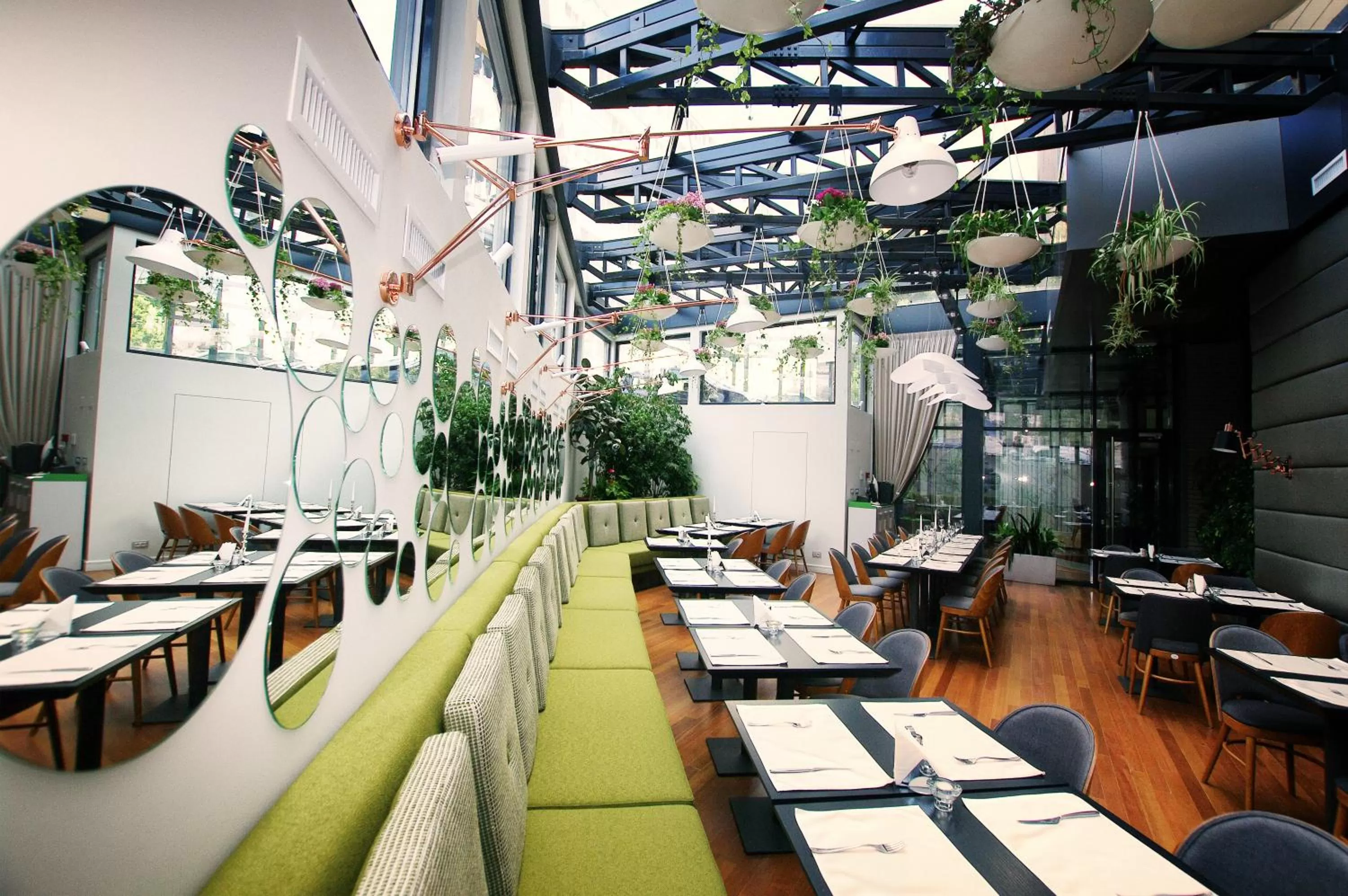 Restaurant/places to eat in Hotel Berthelot