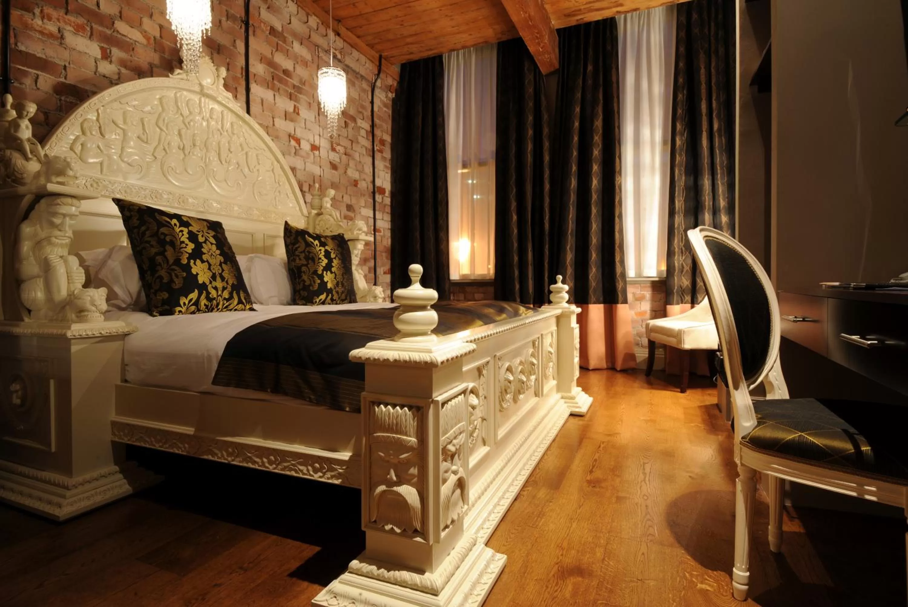 Photo of the whole room, Bed in Velvet Hotel Manchester, WorldHotels Crafted