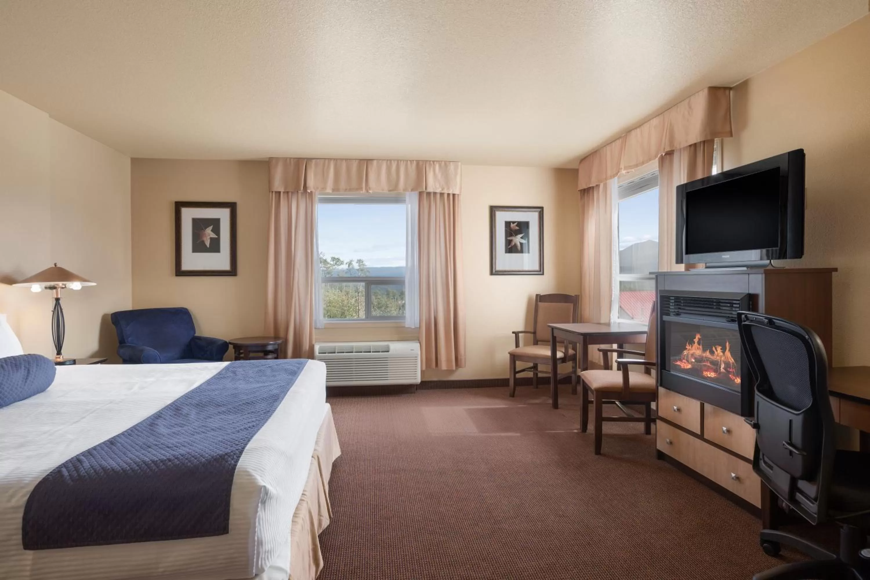 Bed in Grande Cache Inn & Suites