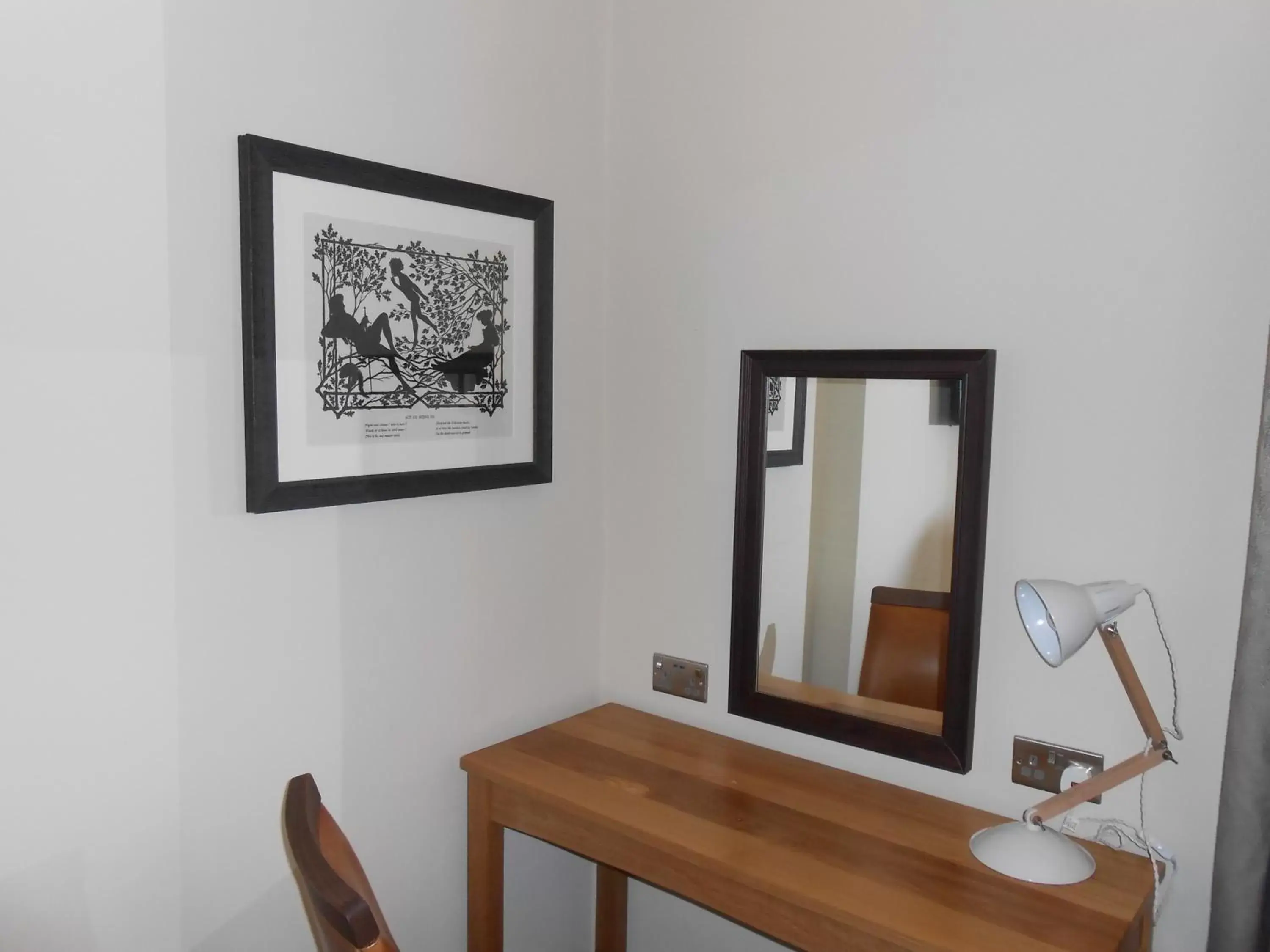 Double Room in Pen and Parchment by Greene King Inns Double Room in Pen and Parchment by Greene King Inns