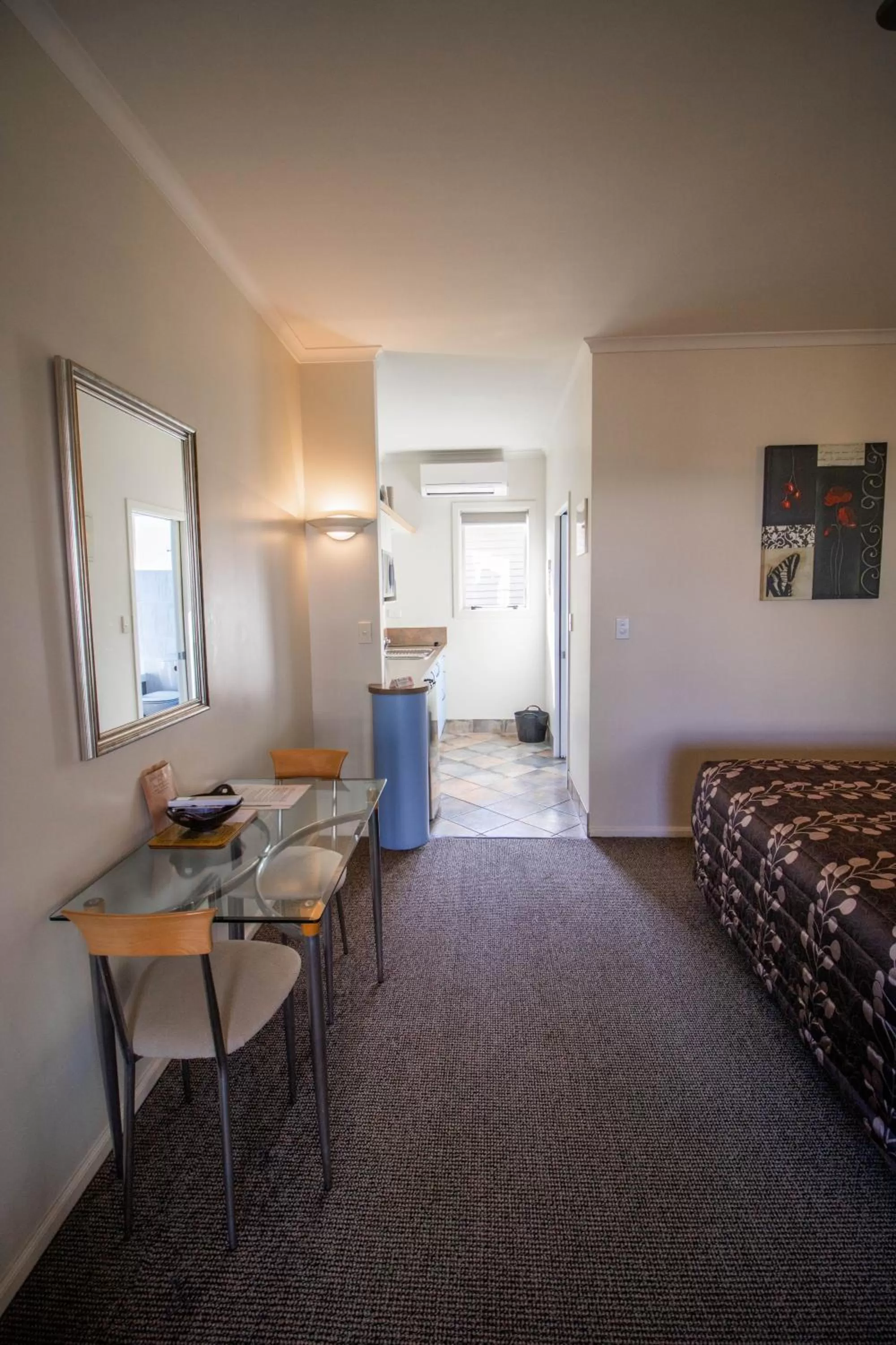 Bed in Tuscany On Thames