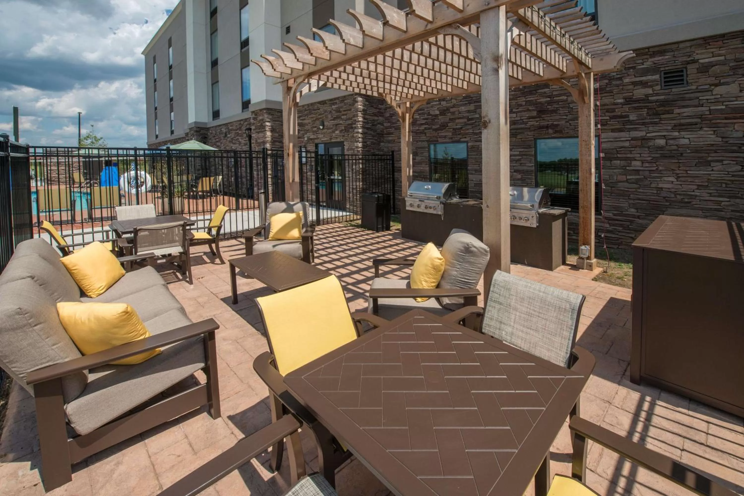 Restaurant/places to eat in Hampton Inn Waynesboro