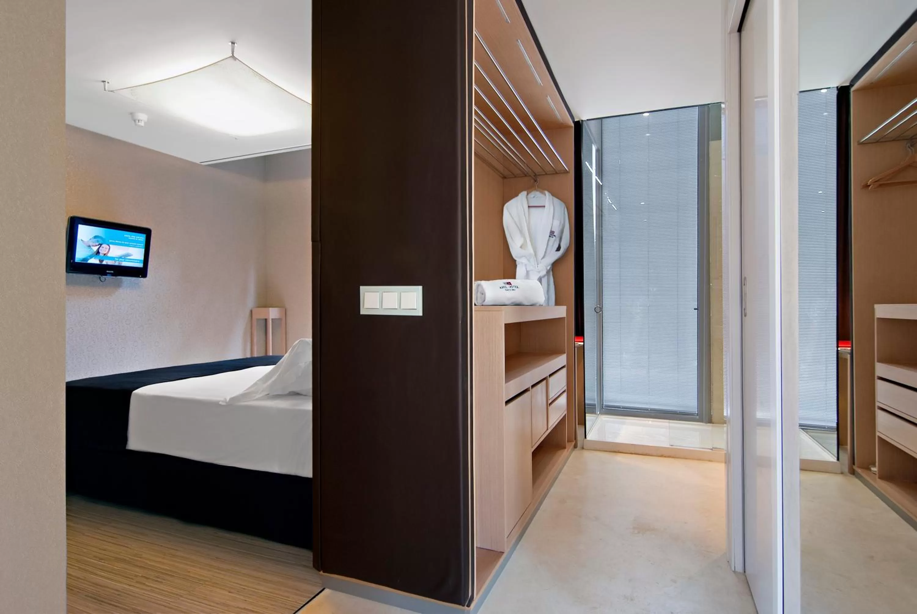 Photo of the whole room, Bed in Axel Hotel Barcelona - Adults Only