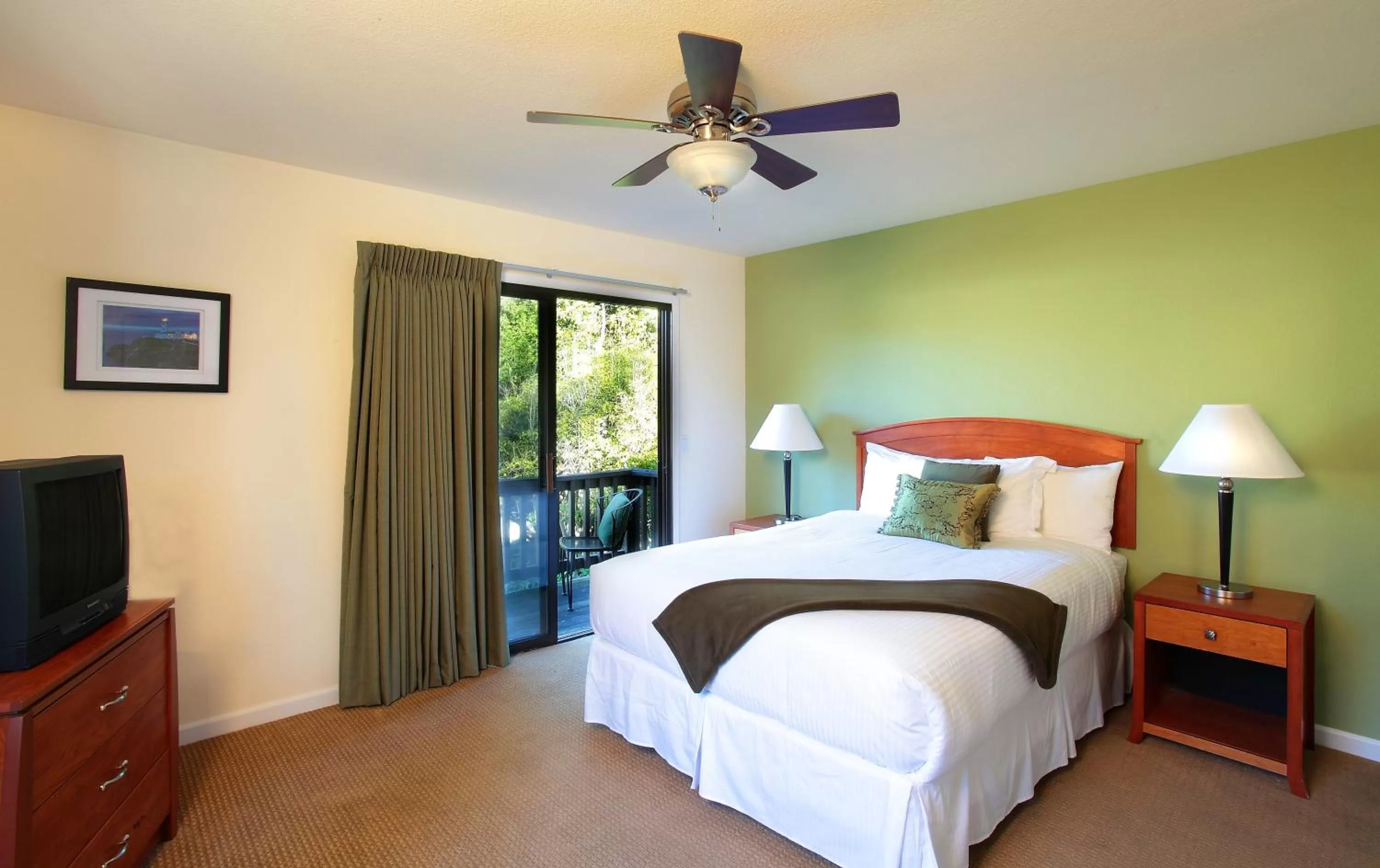 Day, Bed in West Sonoma Inn & Spa