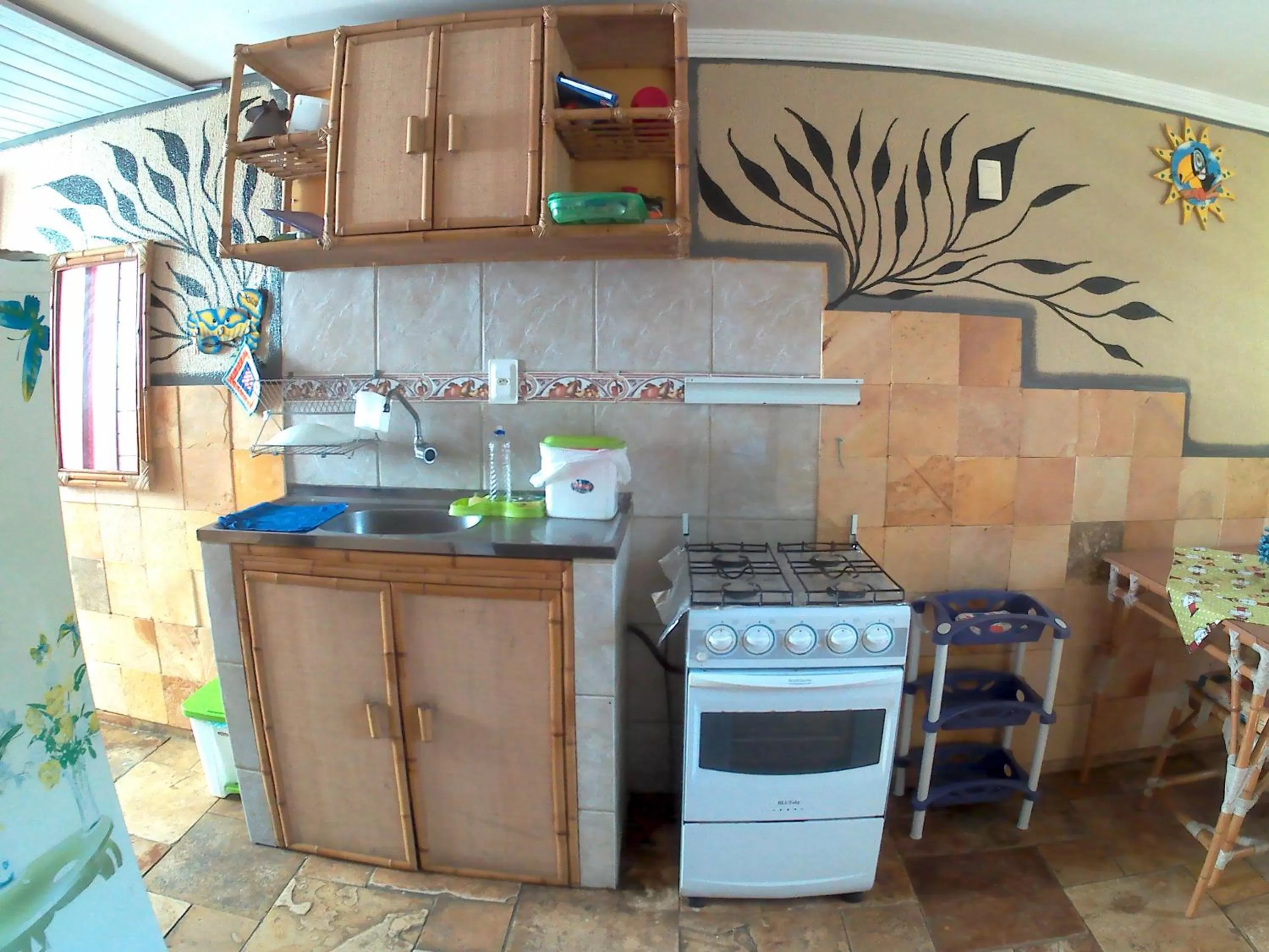 Coffee/tea facilities, Kitchen/Kitchenette in Bamboo Flat