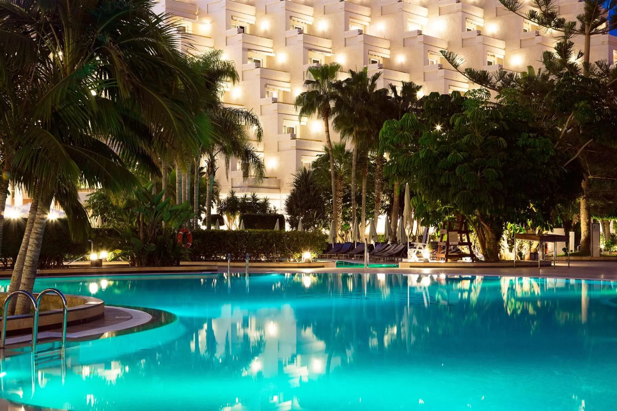 Swimming pool in Spring Arona Gran Hotel - Adults Only