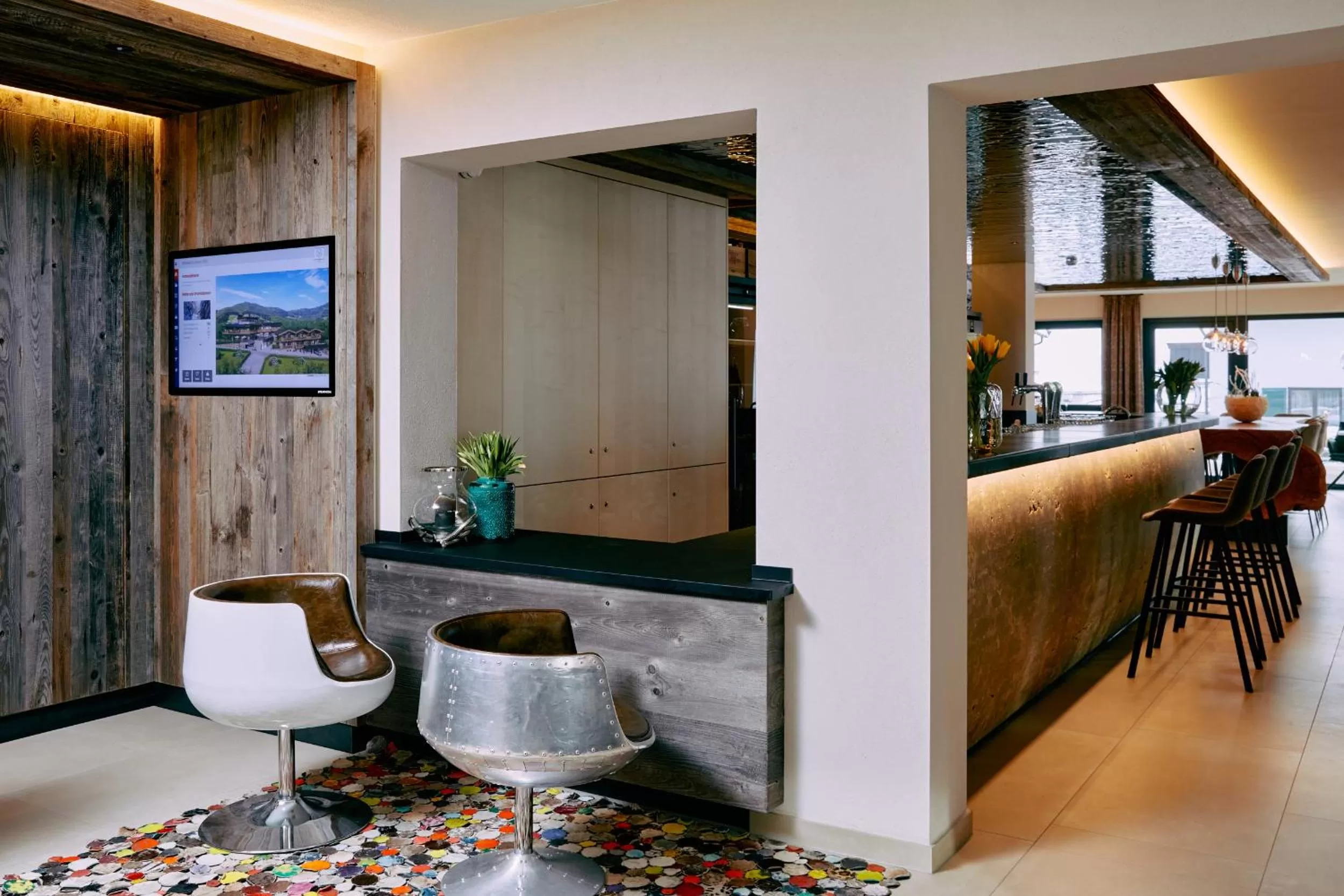 Restaurant/places to eat in Home suite home