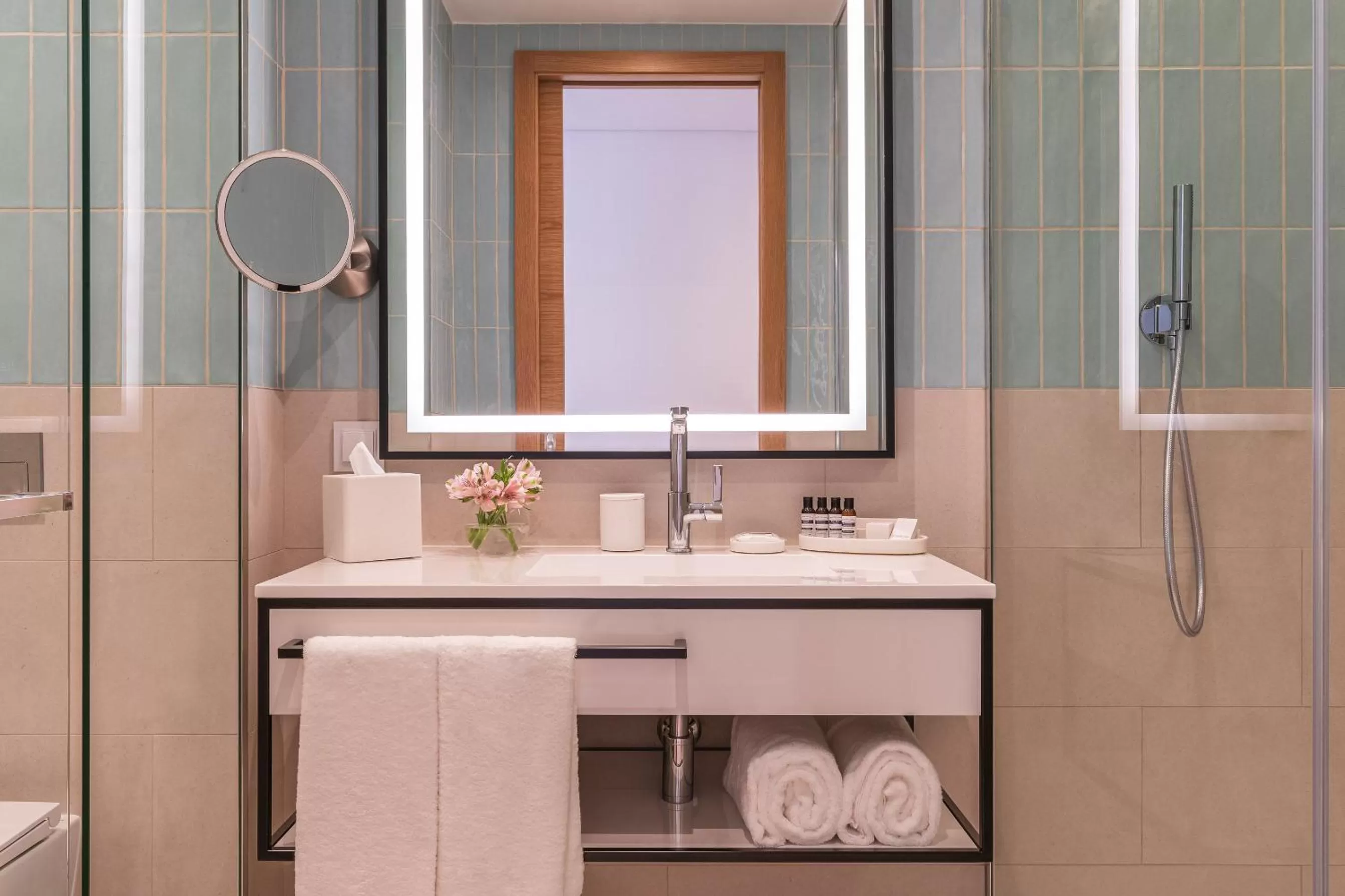 Toilet in Hyatt Regency Lisbon