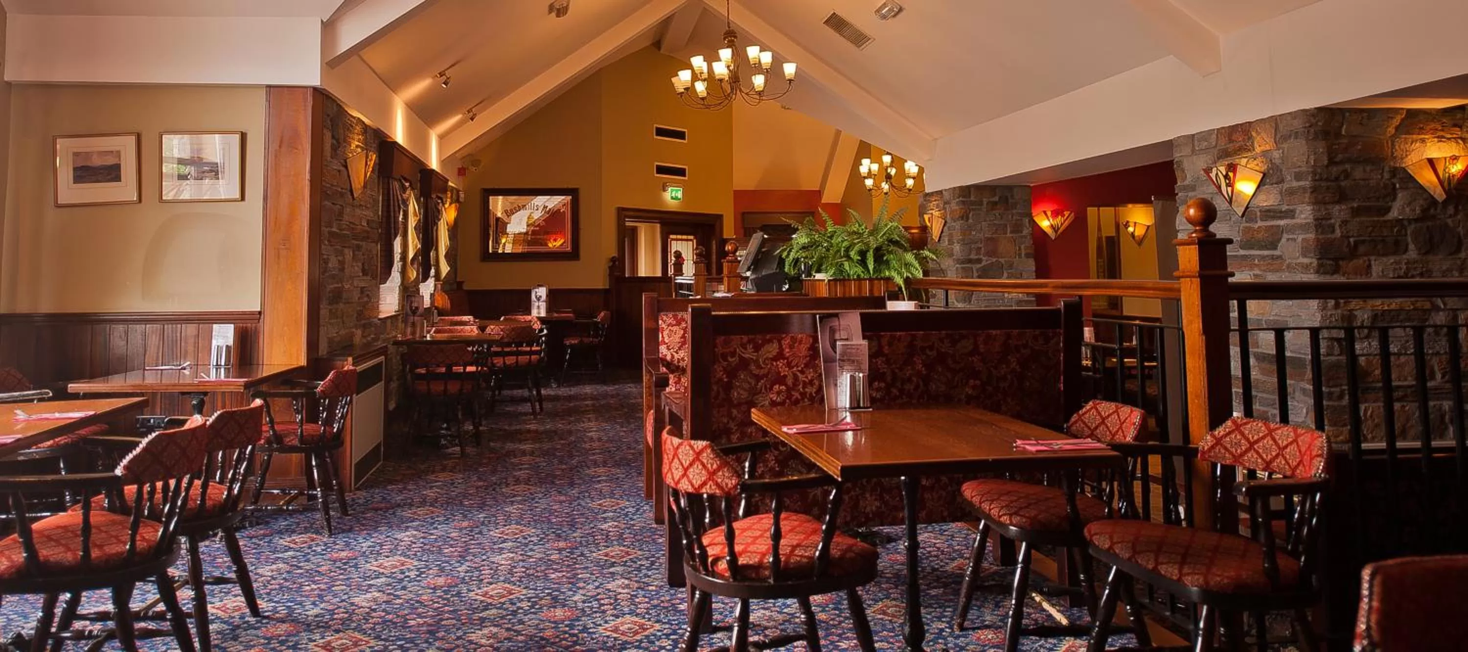 Restaurant/places to eat in Corr's Corner Hotel