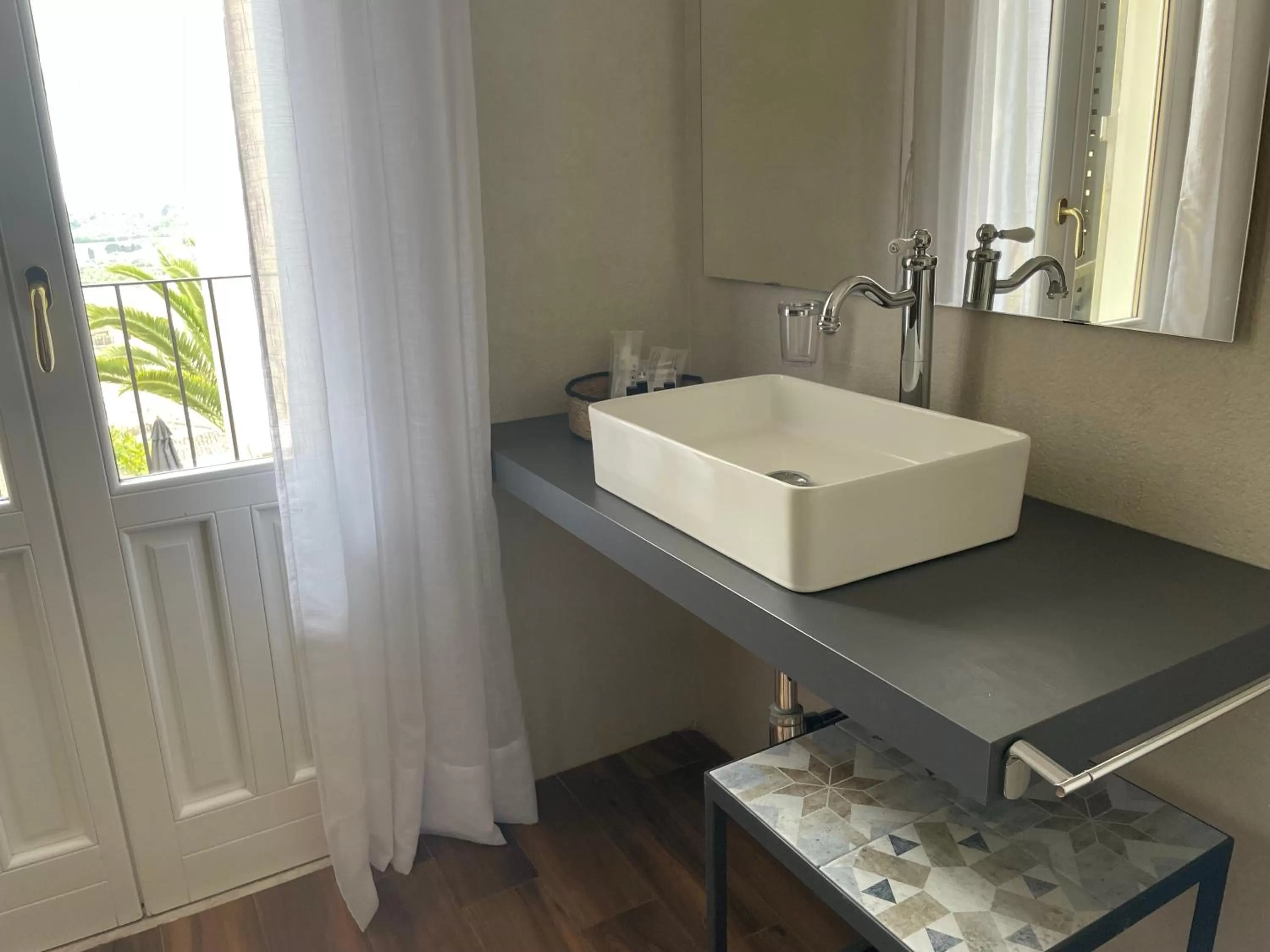 Aria Rooms and Terrace