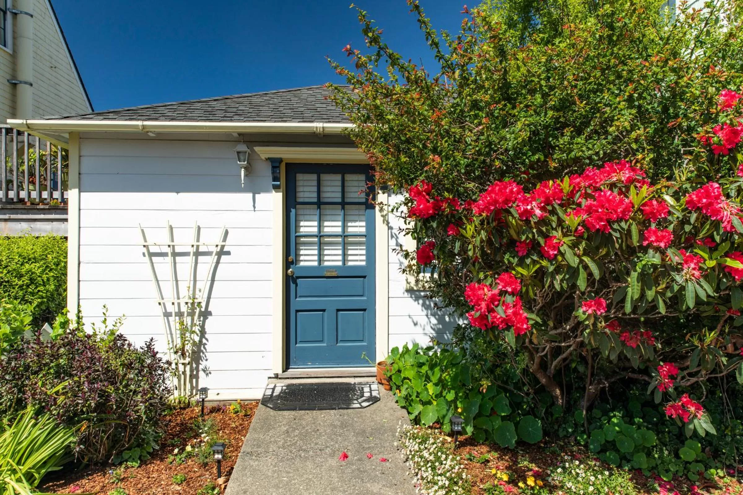 Facade/entrance in Headlands Inn Bed and Breakfast