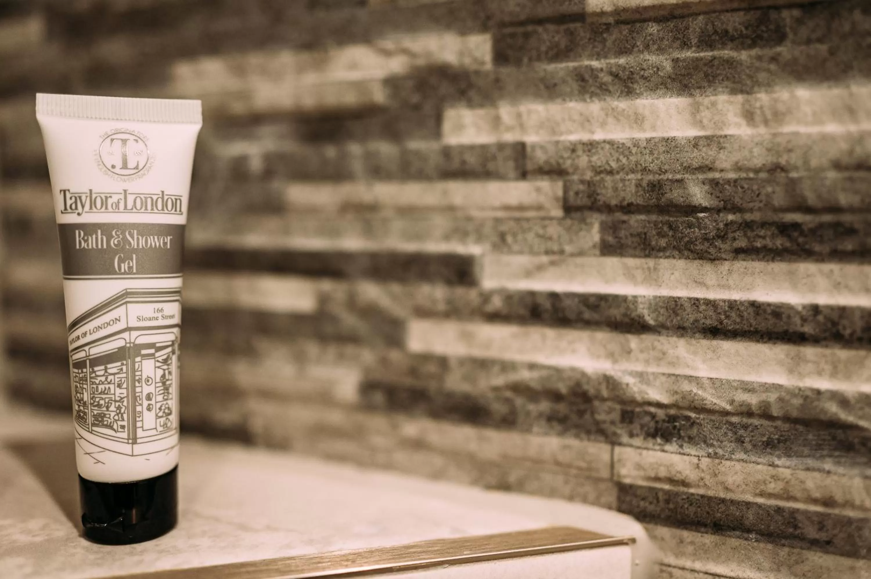 Bathroom in The Queens Hotel