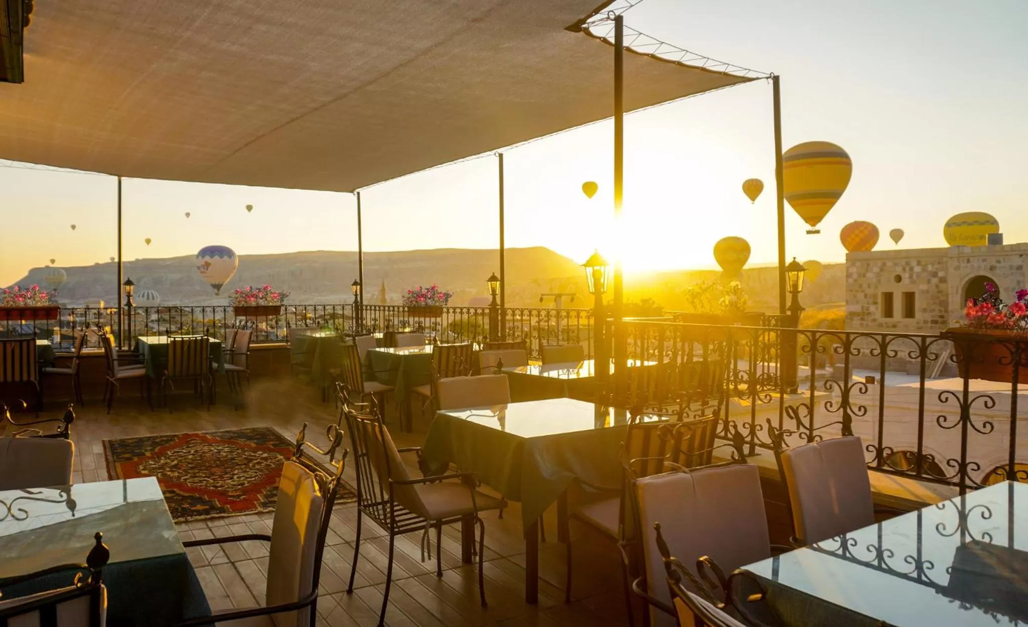 Balcony/Terrace in Milat Cave Hotel