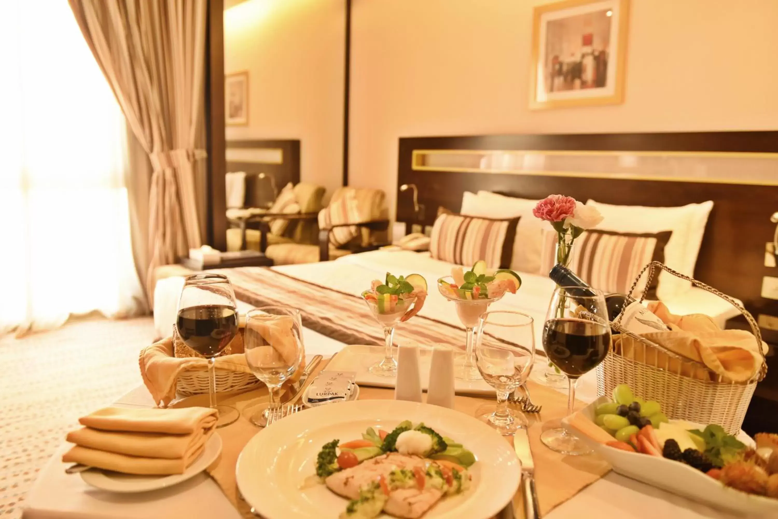 Deluxe King Room in Golden Tulip Bahrain Deluxe King Room in Golden Tulip Bahrain