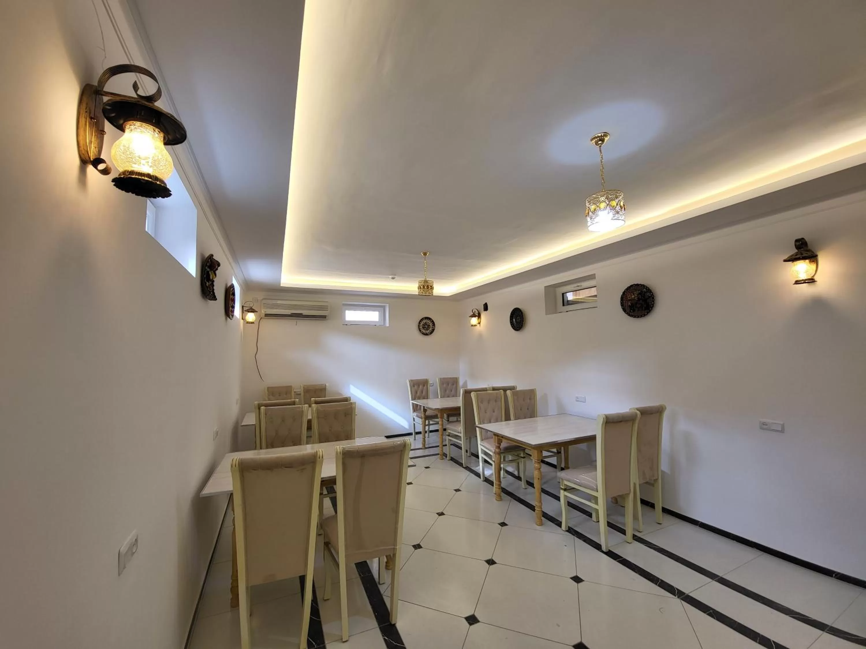 Restaurant/places to eat in Ulli Oy Boutique Hotel & Terrace