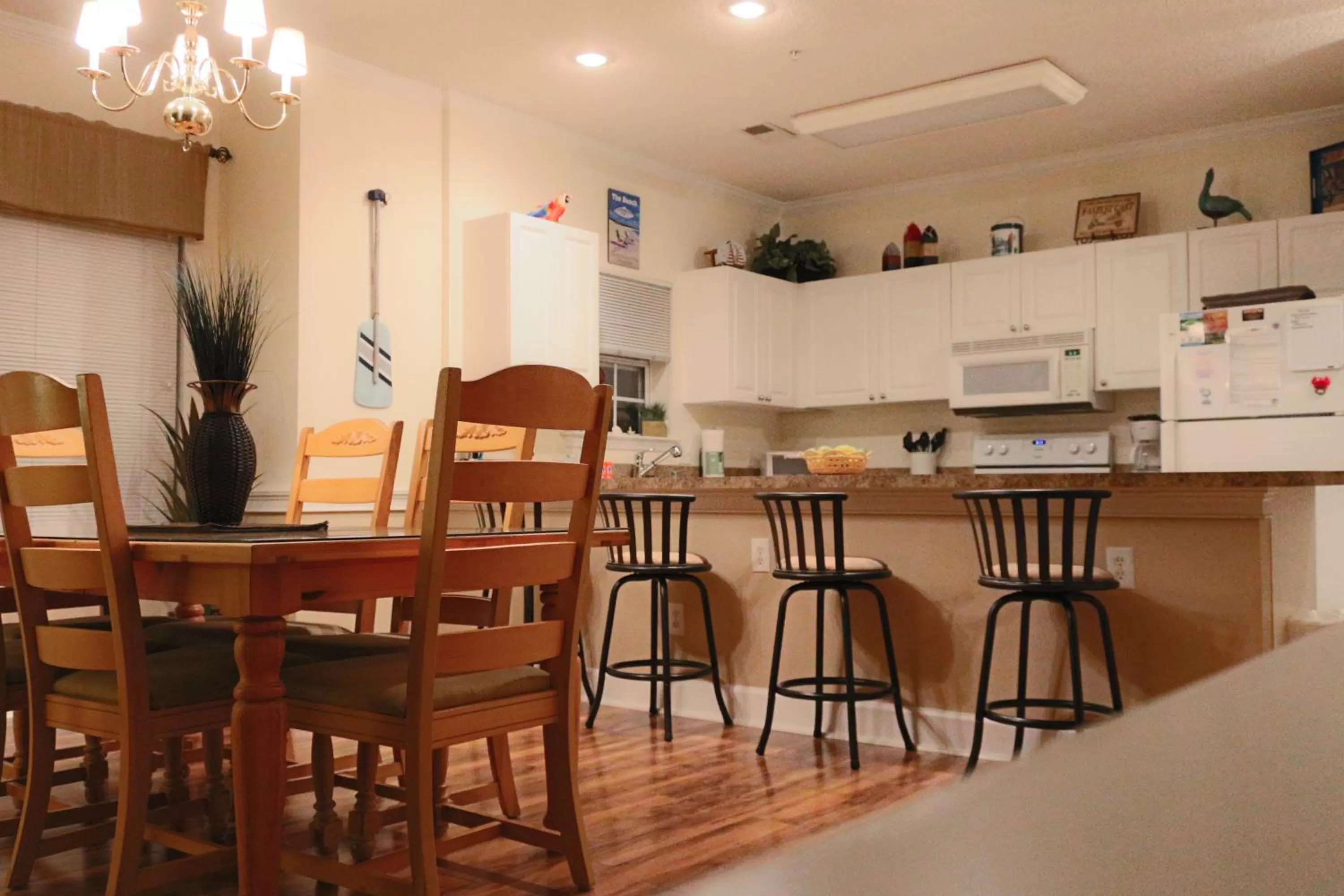 Kitchen or kitchenette in Myrtlewood Condos