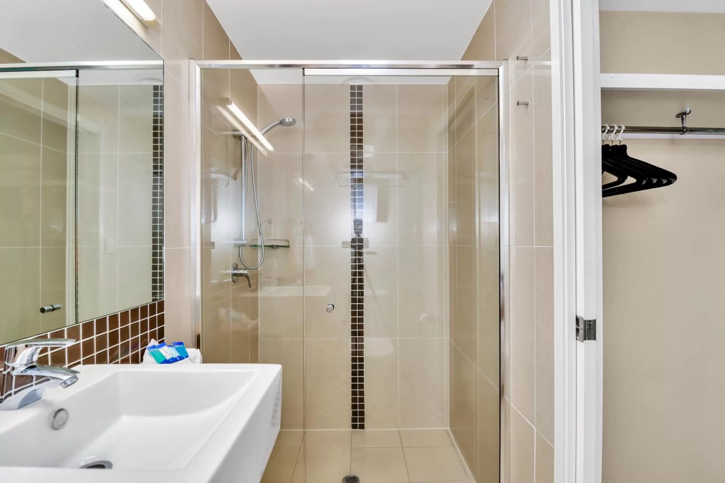 Bathroom in Eden by the Bay