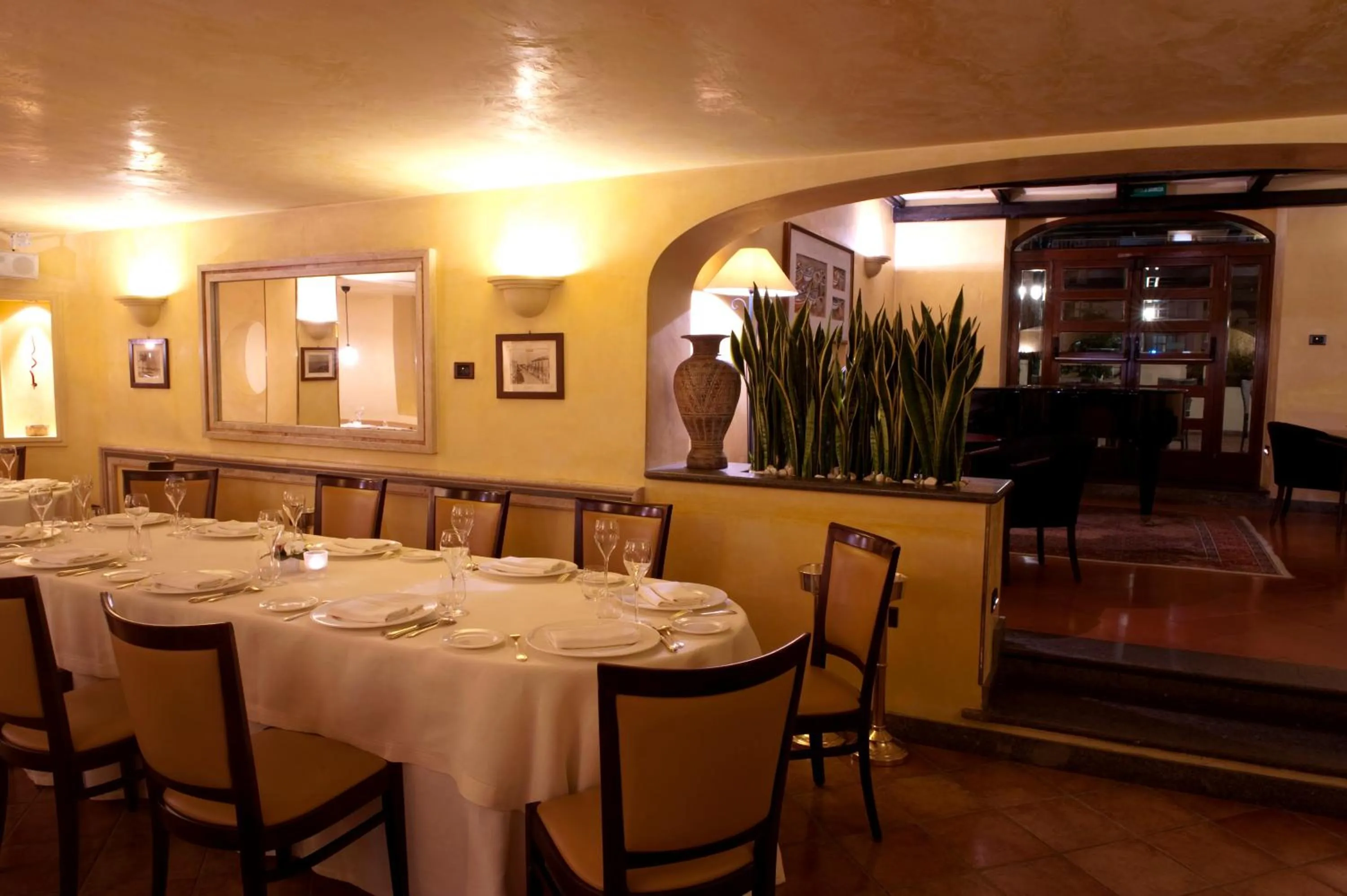 Restaurant/places to eat in Hotel Cala Del Porto