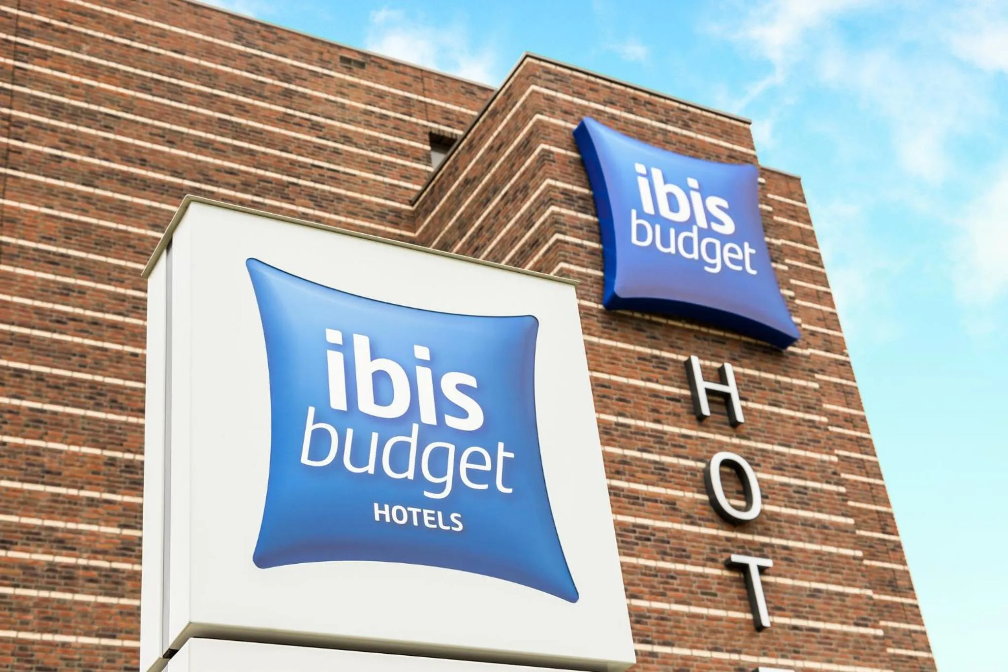 Facade/entrance in ibis budget Stein Maastricht