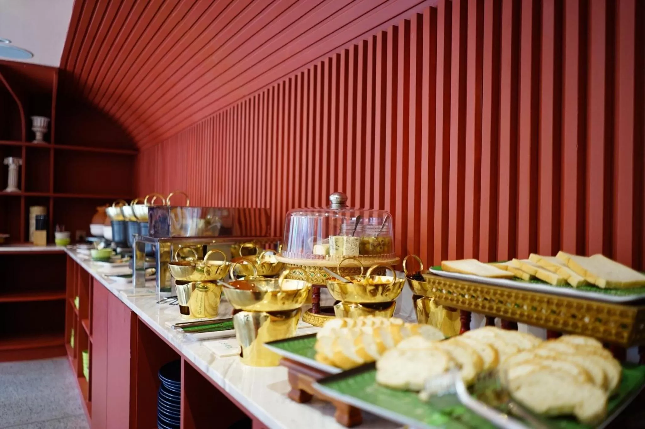 Buffet breakfast in 4 Monkeys Hotel