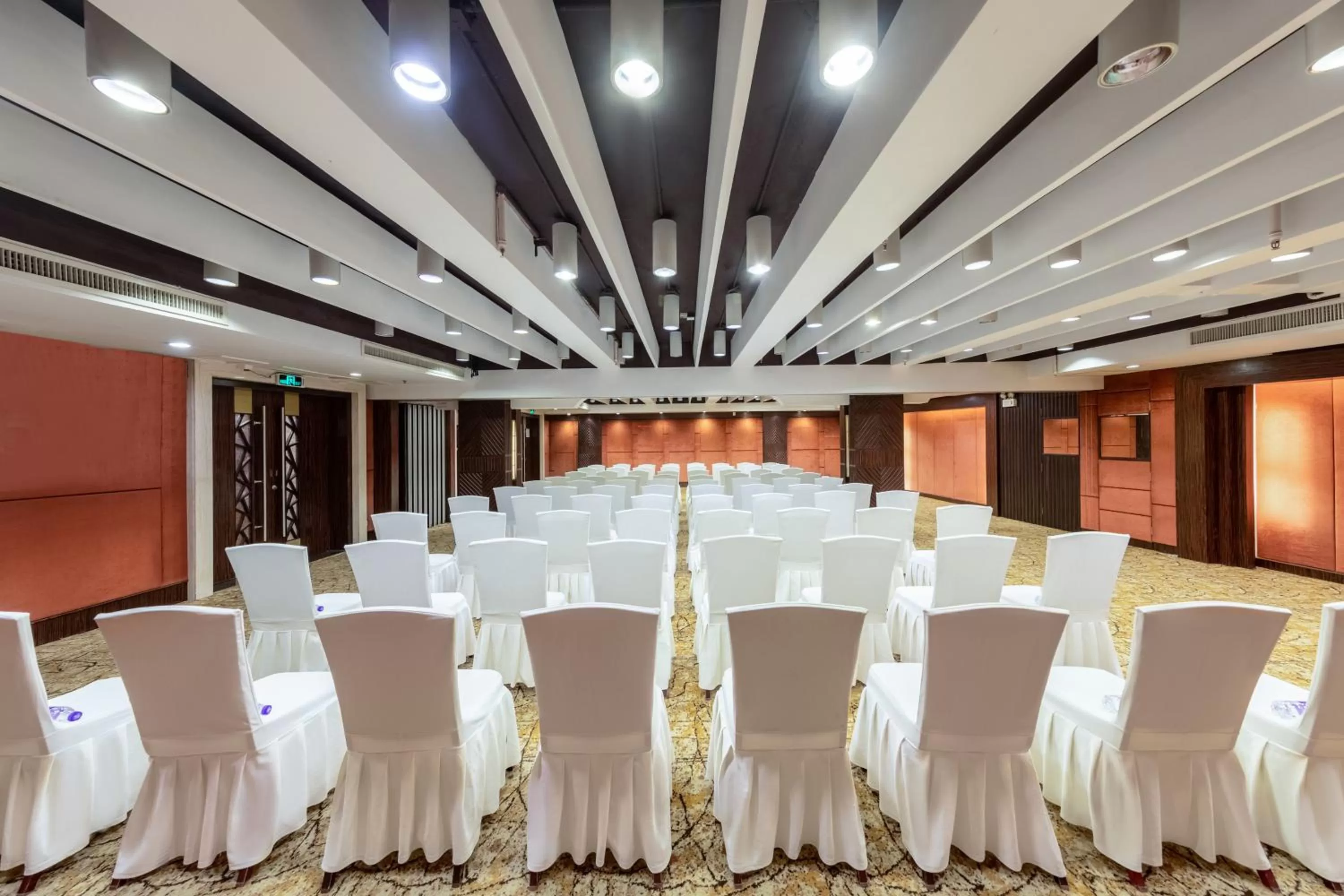 Meeting/conference room in Crowne Plaza Foshan by IHG