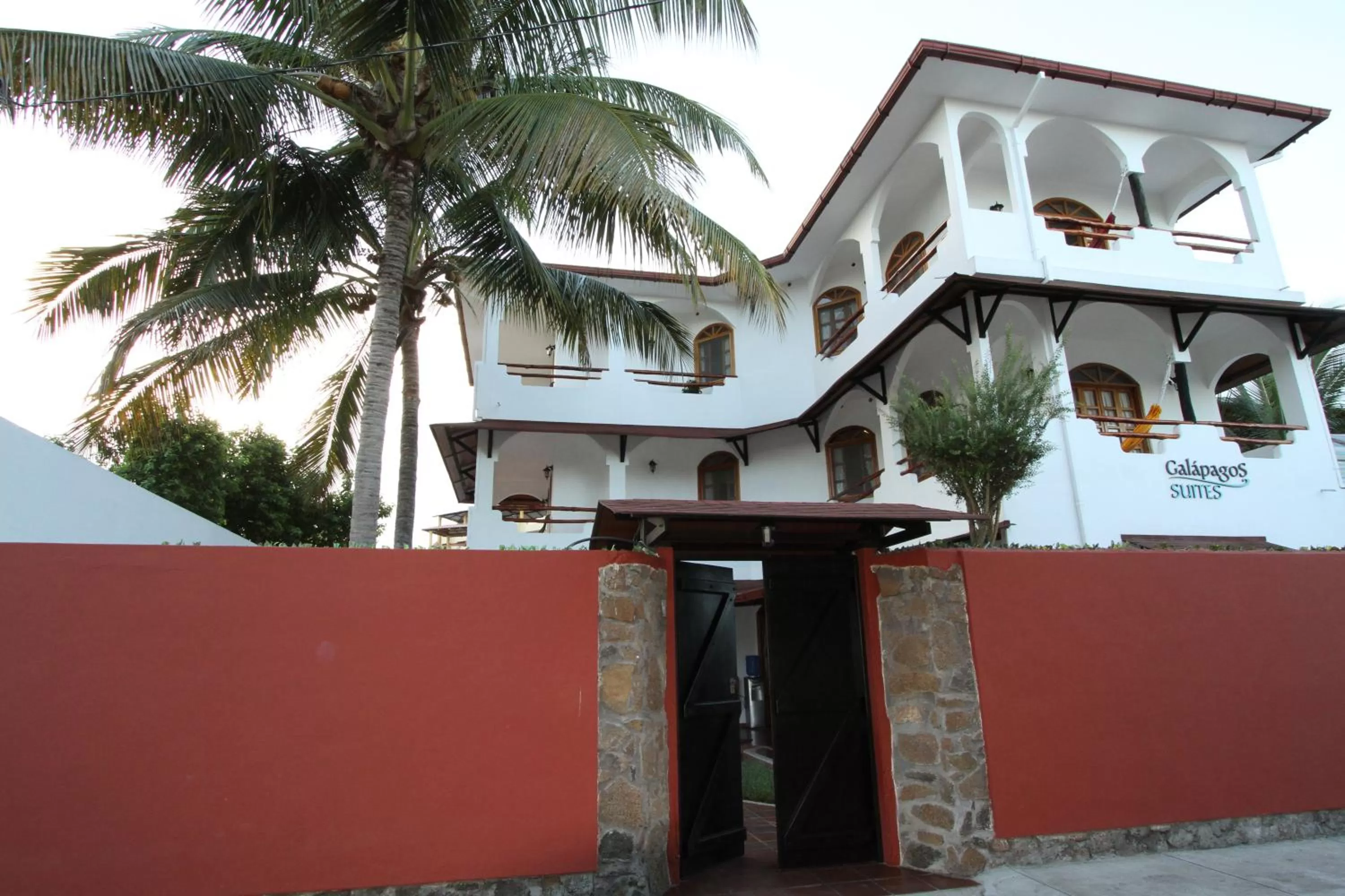 Facade/entrance, Property Building in Hotel Galapagos Suites B&B