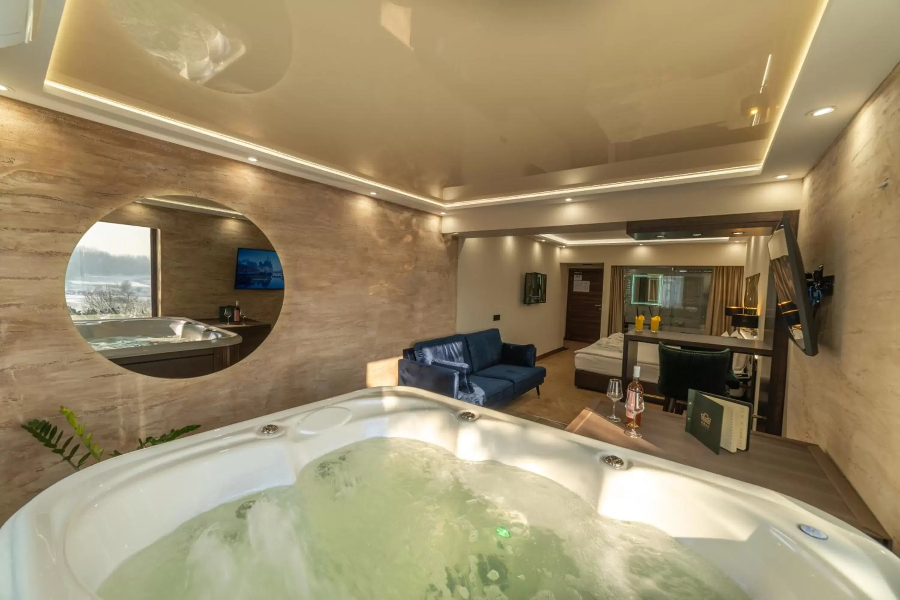 Deluxe Double Room with Extra Bed in Hotel Spa Grad Deluxe Double Room with Extra Bed in Hotel Spa Grad