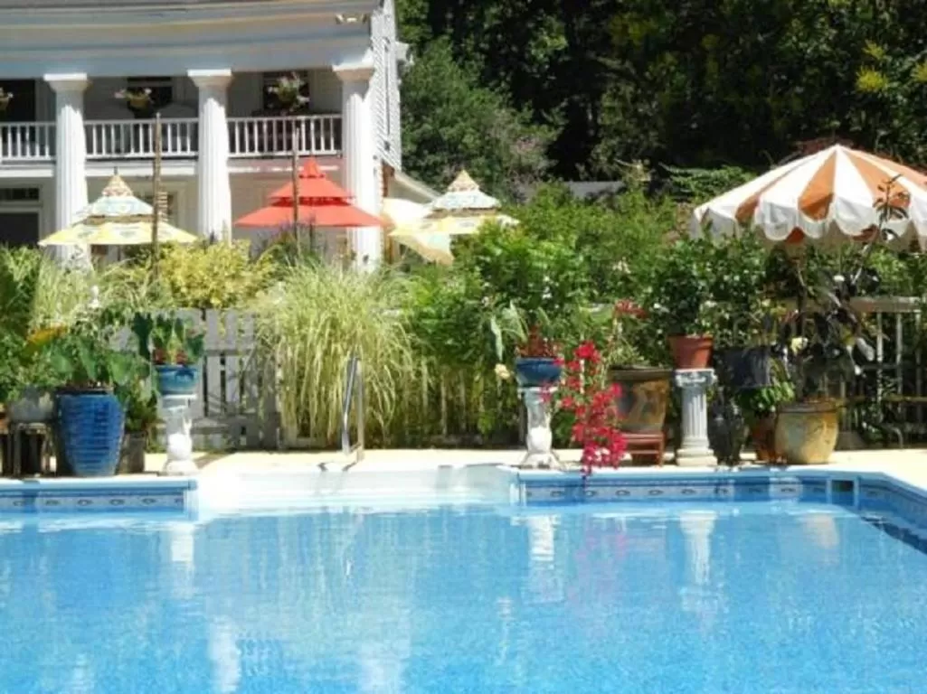 Swimming pool in House of 1833 Bed and Breakfast