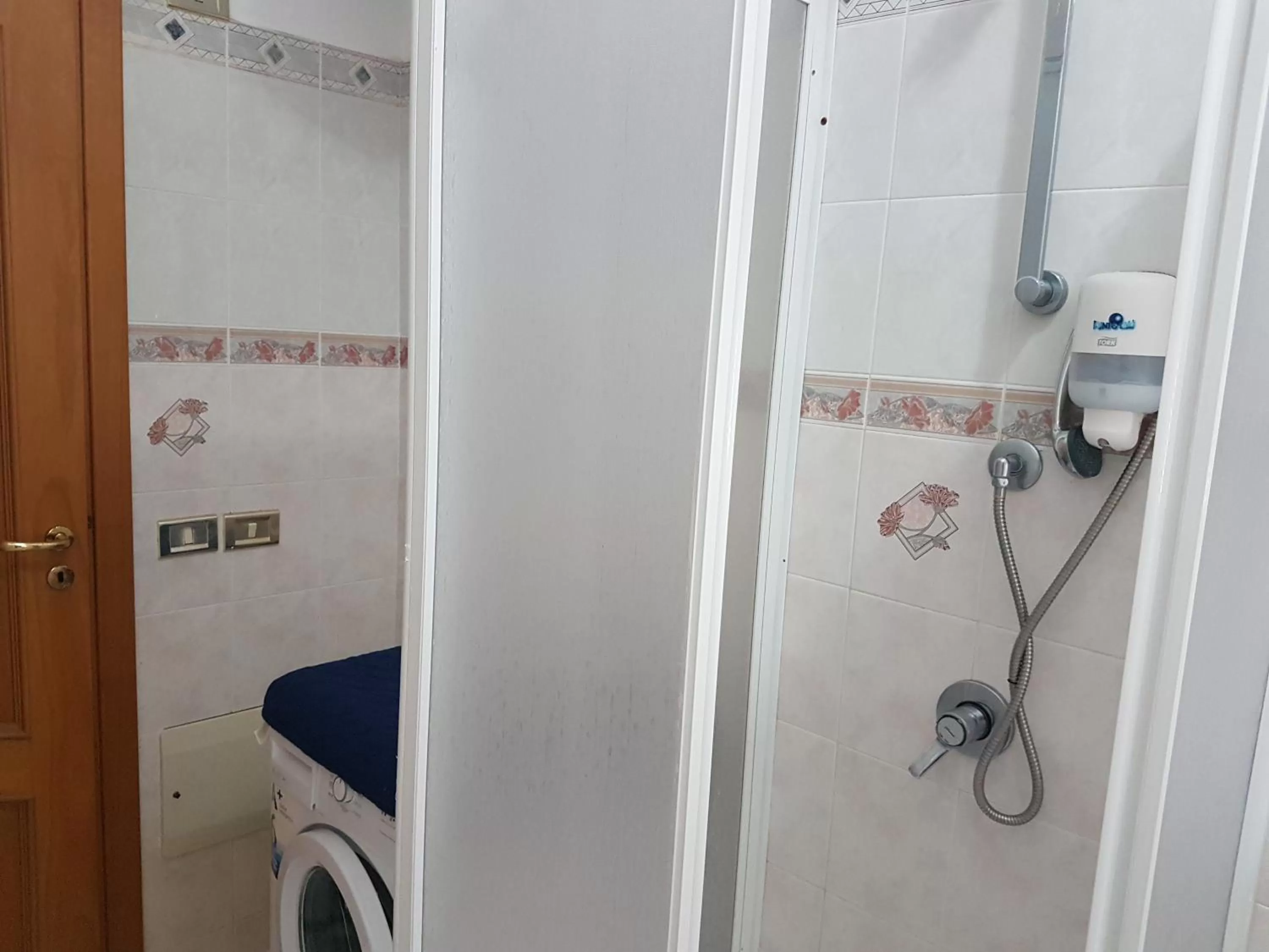 Bathroom in B&B Magna Grecia