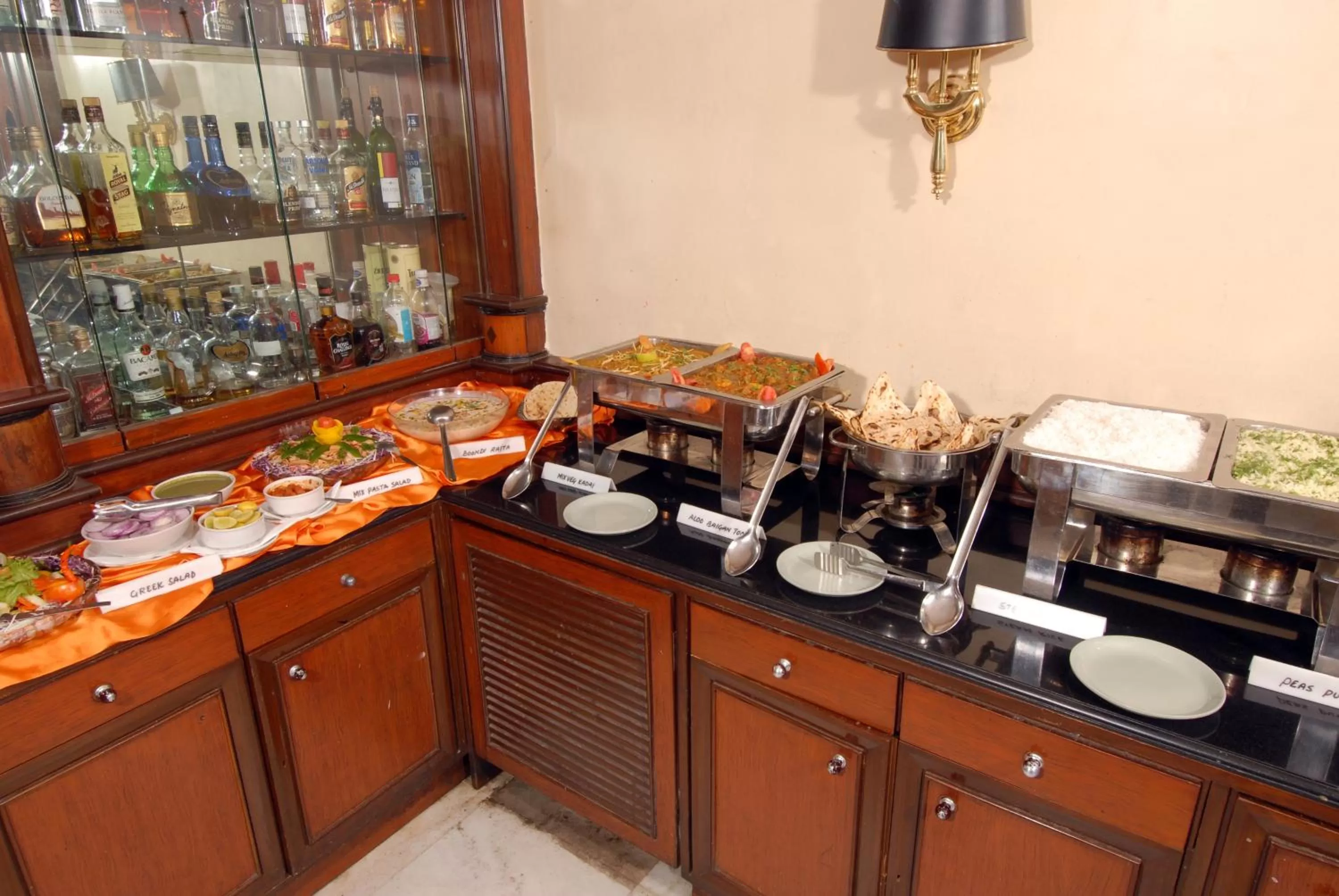 Buffet breakfast in Hotel Park View, Mumbai