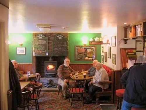 Lounge or bar, Restaurant/Places to Eat in The Sun Inn