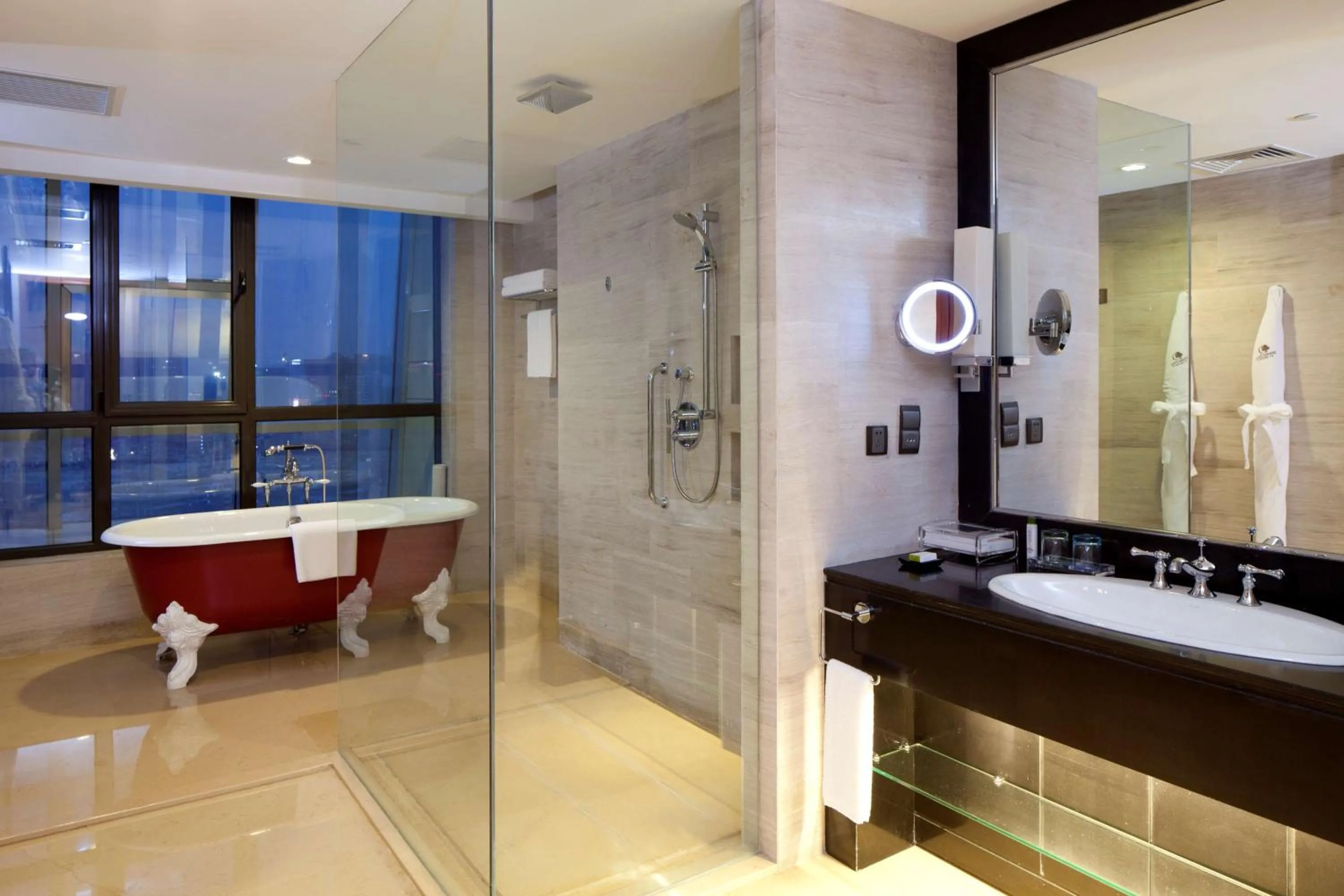 Bathroom in DoubleTree by Hilton Shenyang