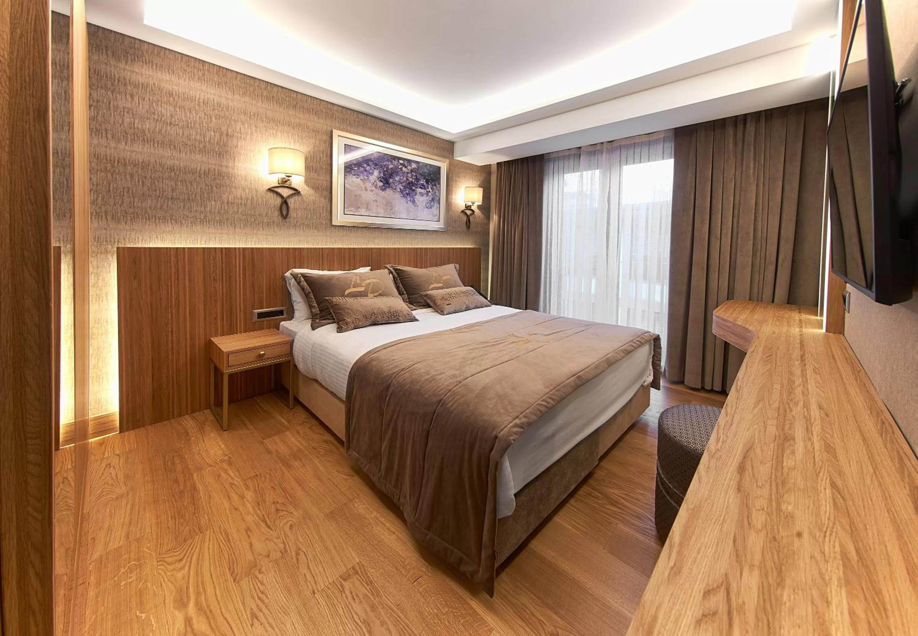 Photo of the whole room, Bed in Lady Diana Hotel