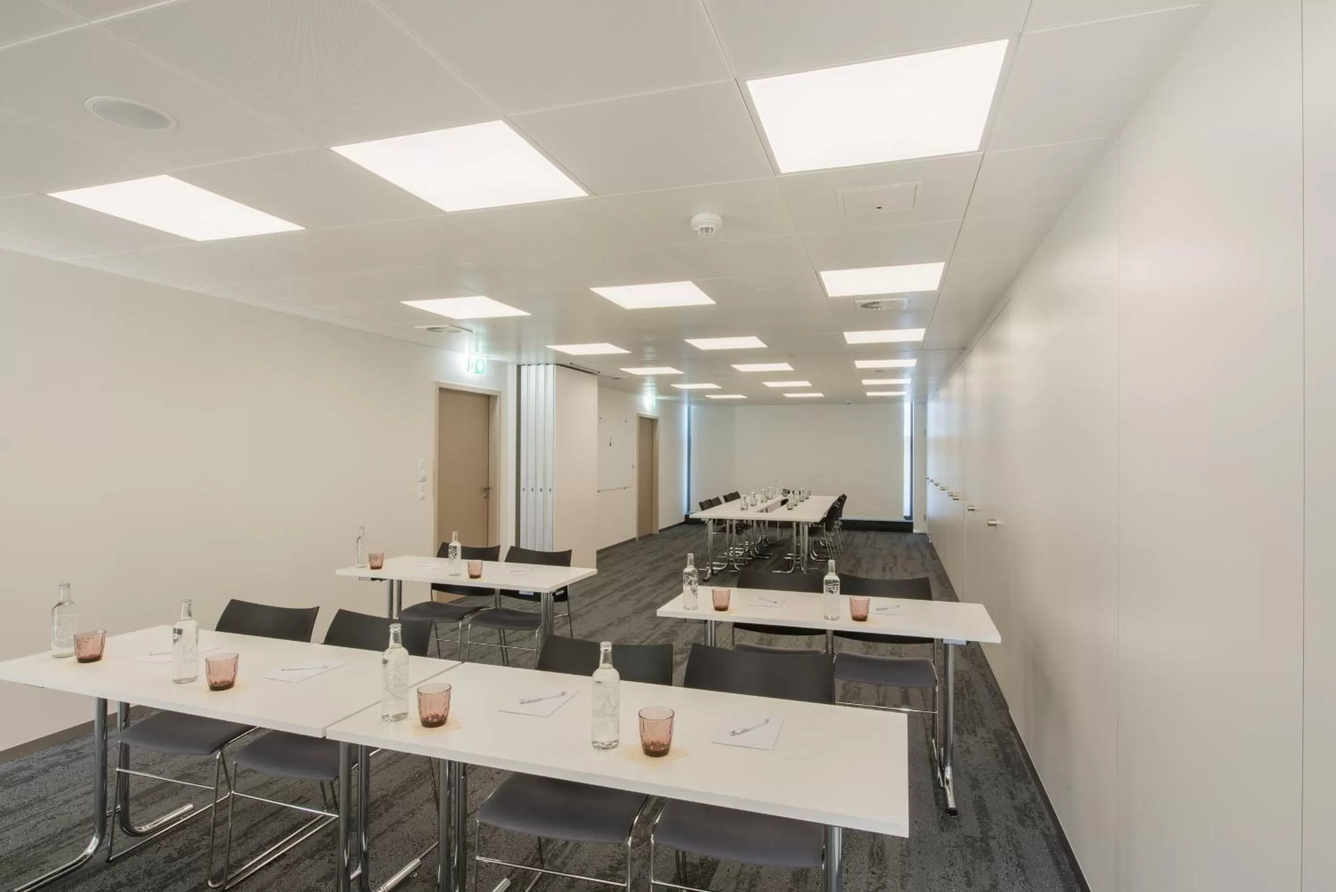 Meeting/conference room in HOTEL illuster - Urban & Local