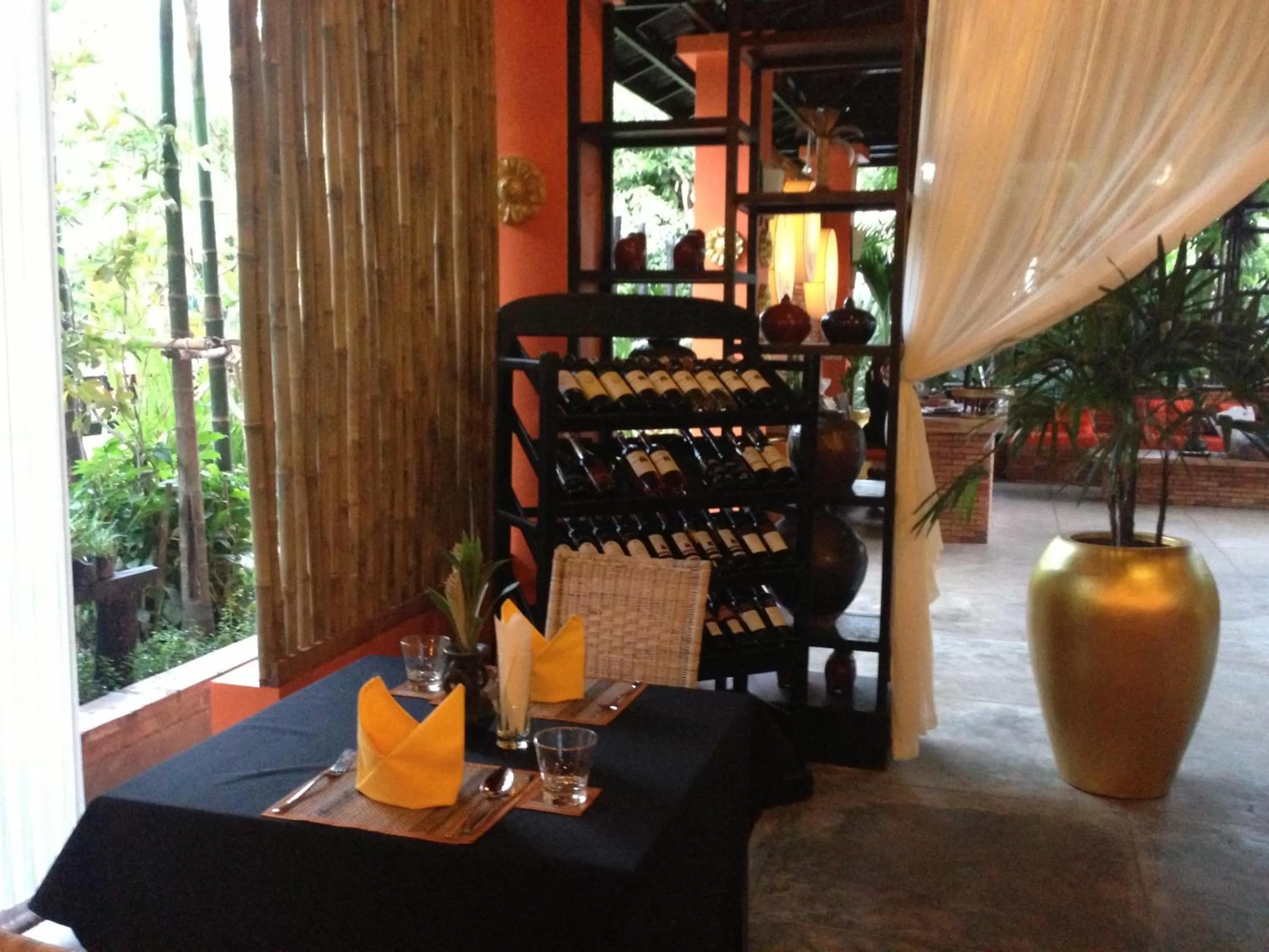 Restaurant/places to eat, Drinks in Residence Indochine Suite