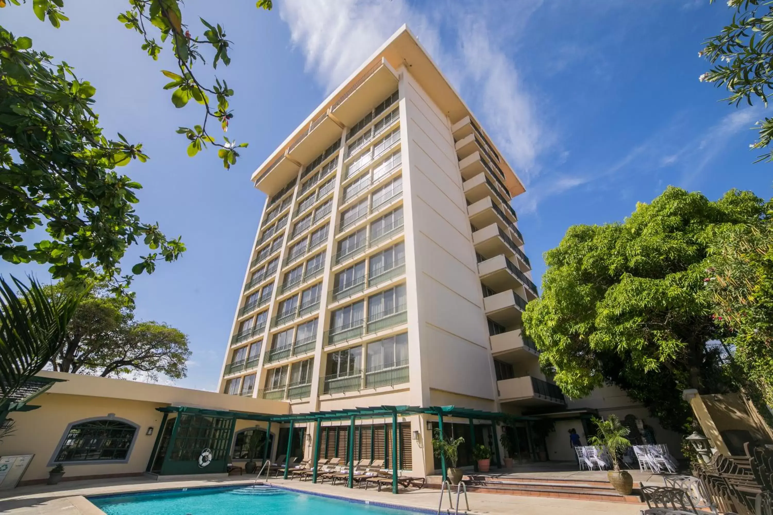 Courtleigh Hotel & Suites Courtleigh Hotel & Suites