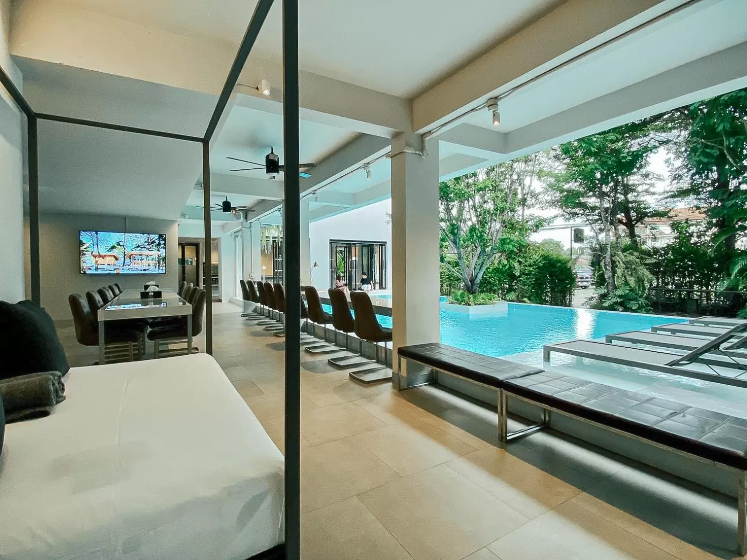 Swimming pool in POR Daowadung NO PARKING