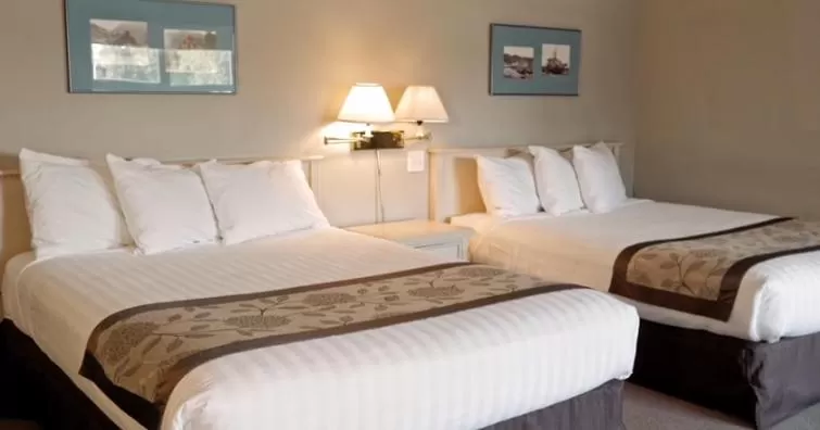 Queen Room with Two Queen Beds and Kitchenette in Quarterdeck Inn Port Hardy
