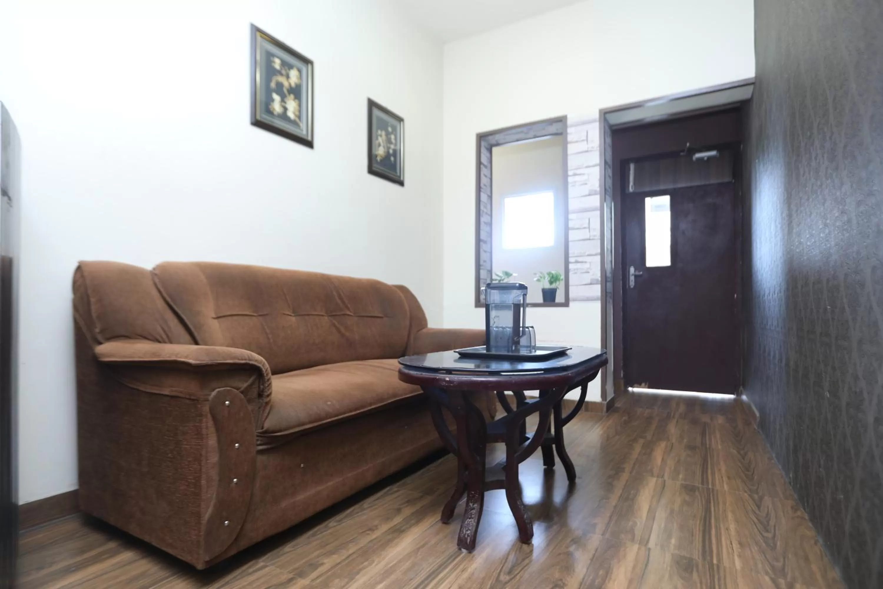 Seating area in Nestlay Rooms Ambattur