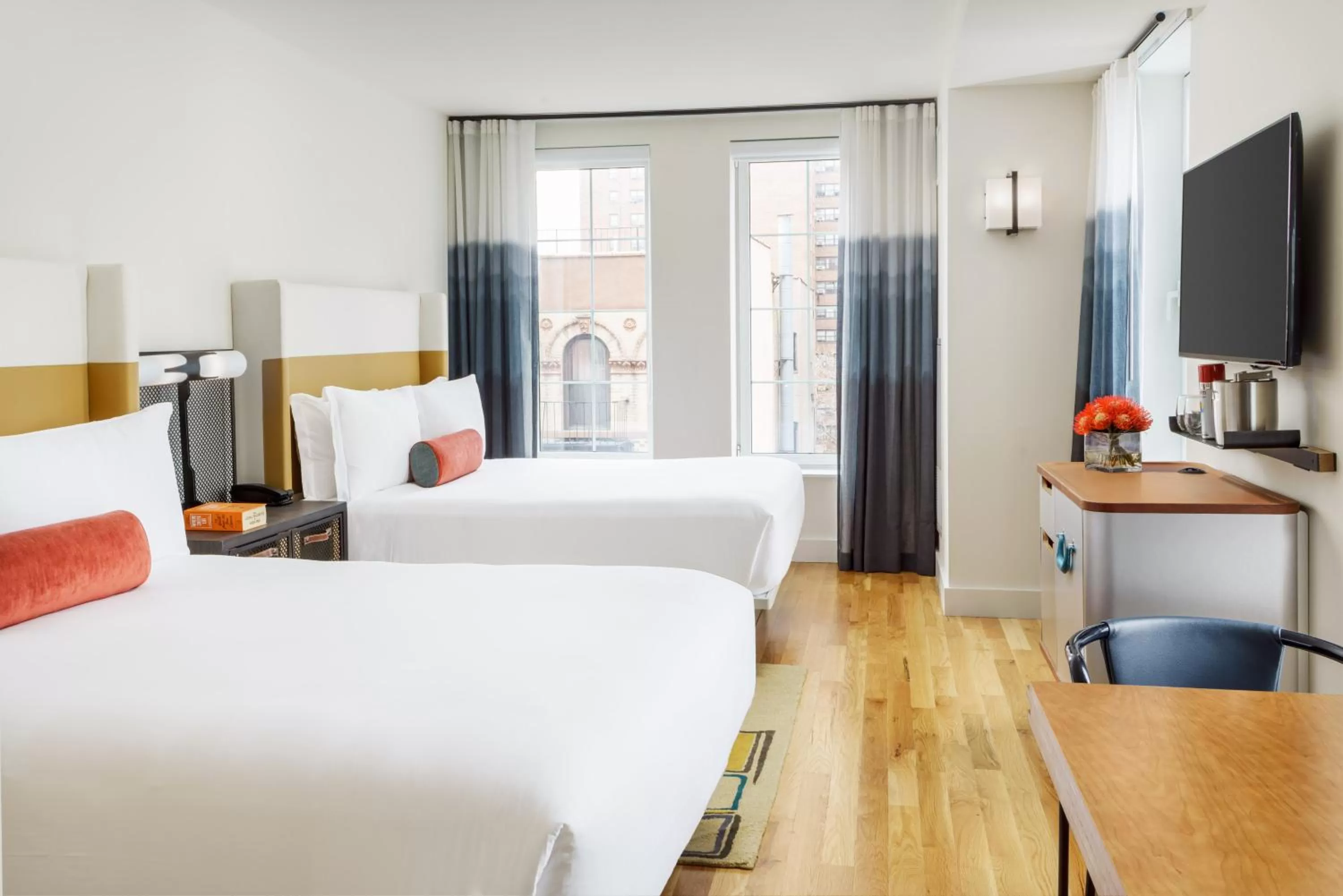 Photo of the whole room, Bed in Hotel Indigo Lower East Side New York by IHG