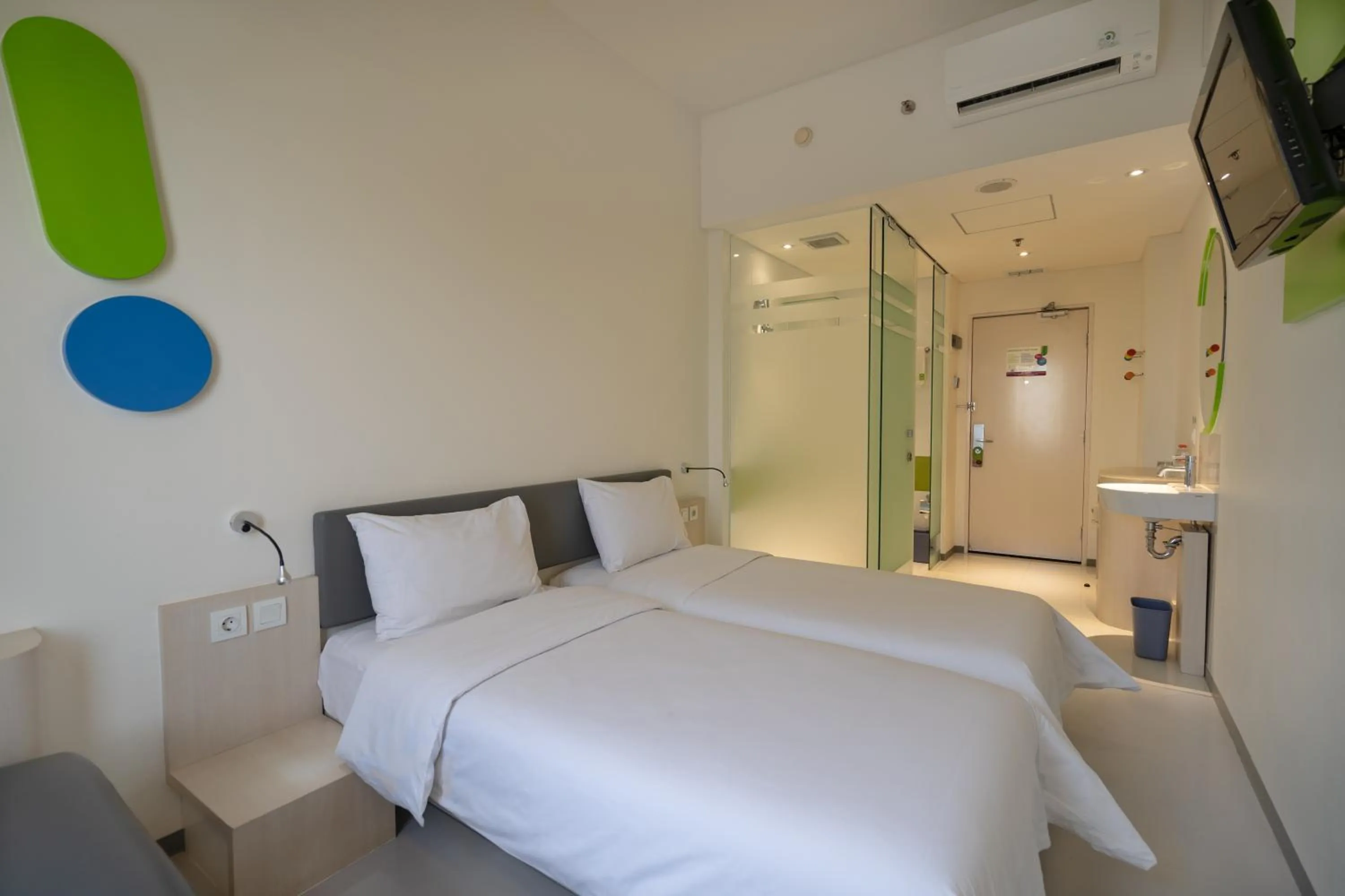 Bedroom, Bed in POP! Hotel Festival Citylink