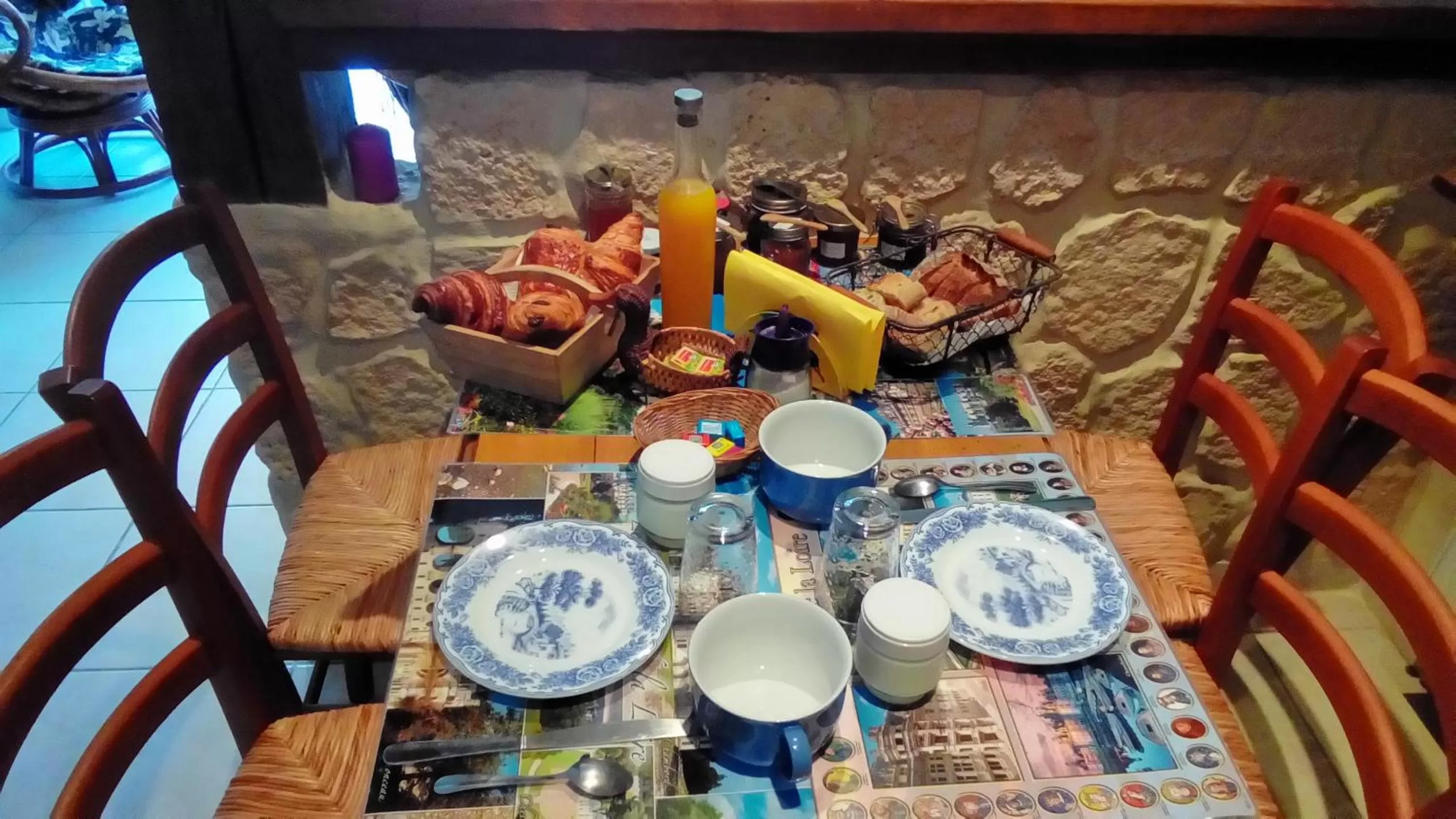 Breakfast in O tour du monde