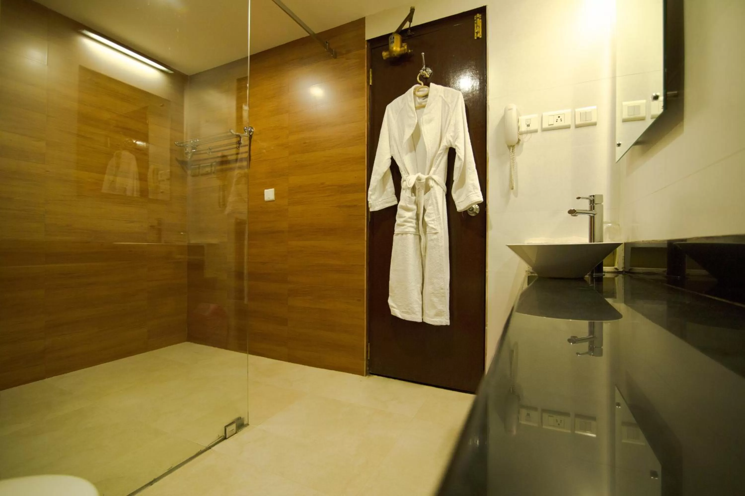 Bathroom in Royal Omars